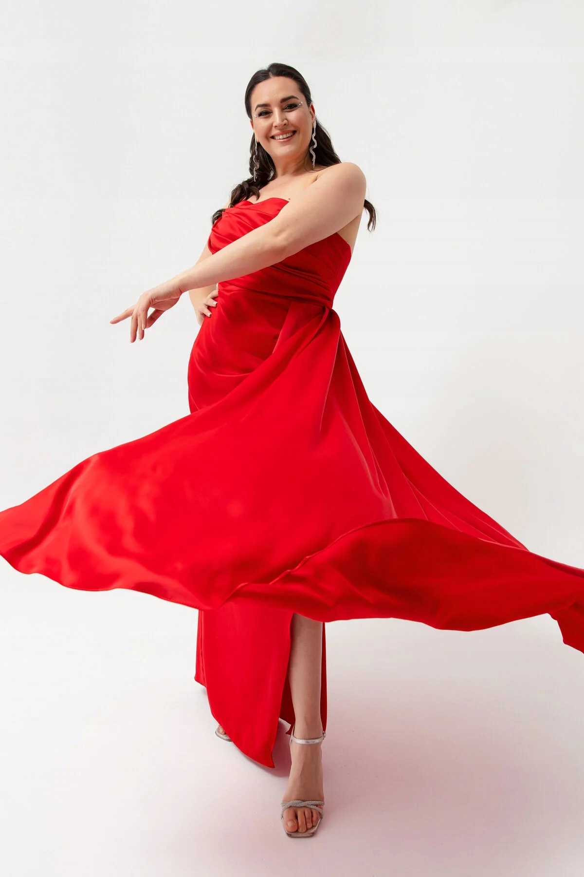 Červené Šaty Plus Size Bez Rukávů Rozevřené 46 5GA