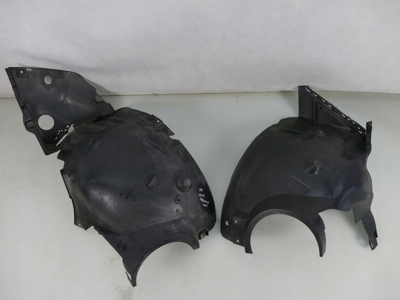 MERCEDES CLK A209 C209 LIF AMG NADKOLE 2 CZĘŚCI PP