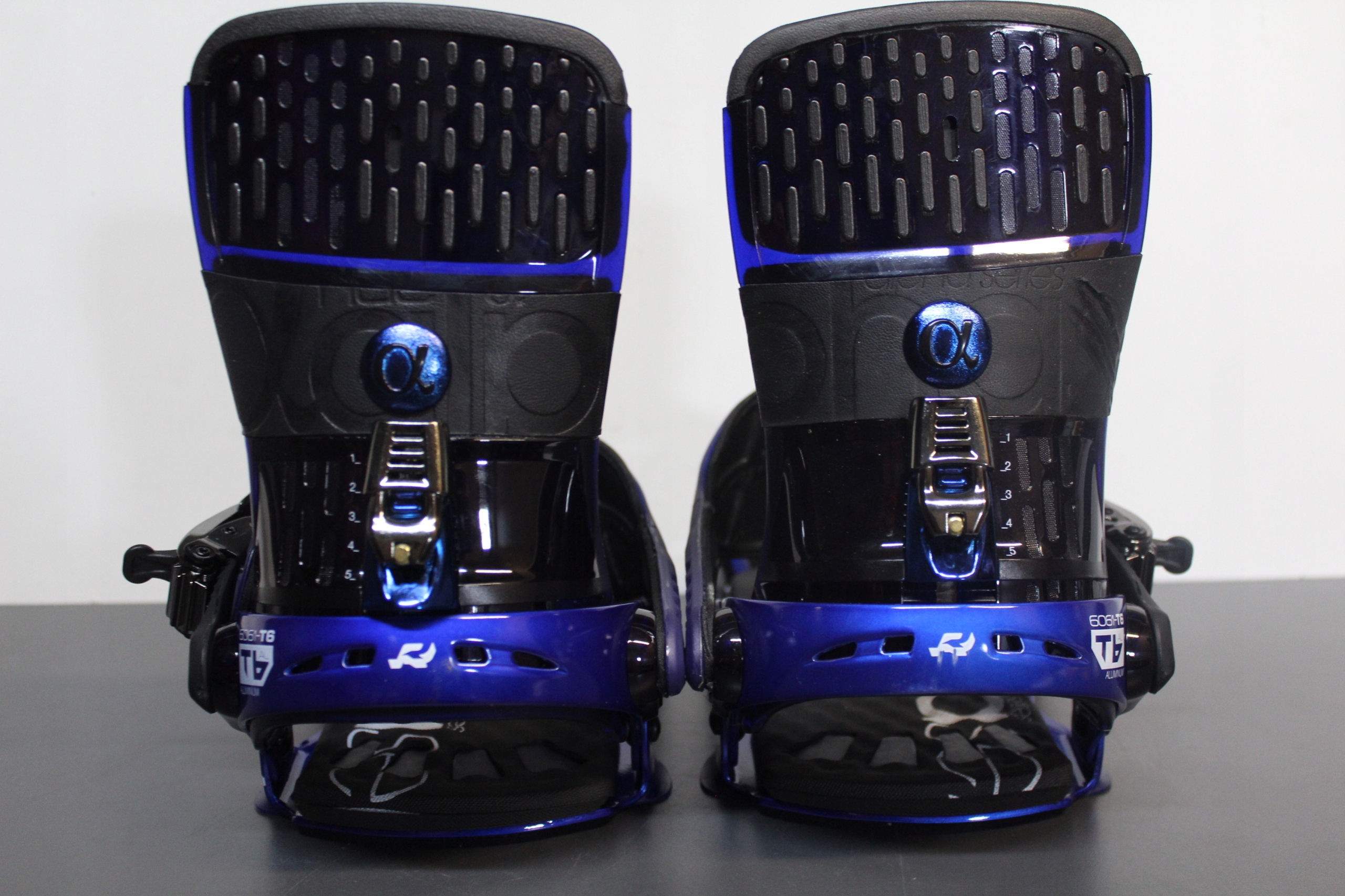 RIDE ALPHA wiązanie snowboard roz.''L'' [W15] Kolor dominujący odcienie niebieskiego