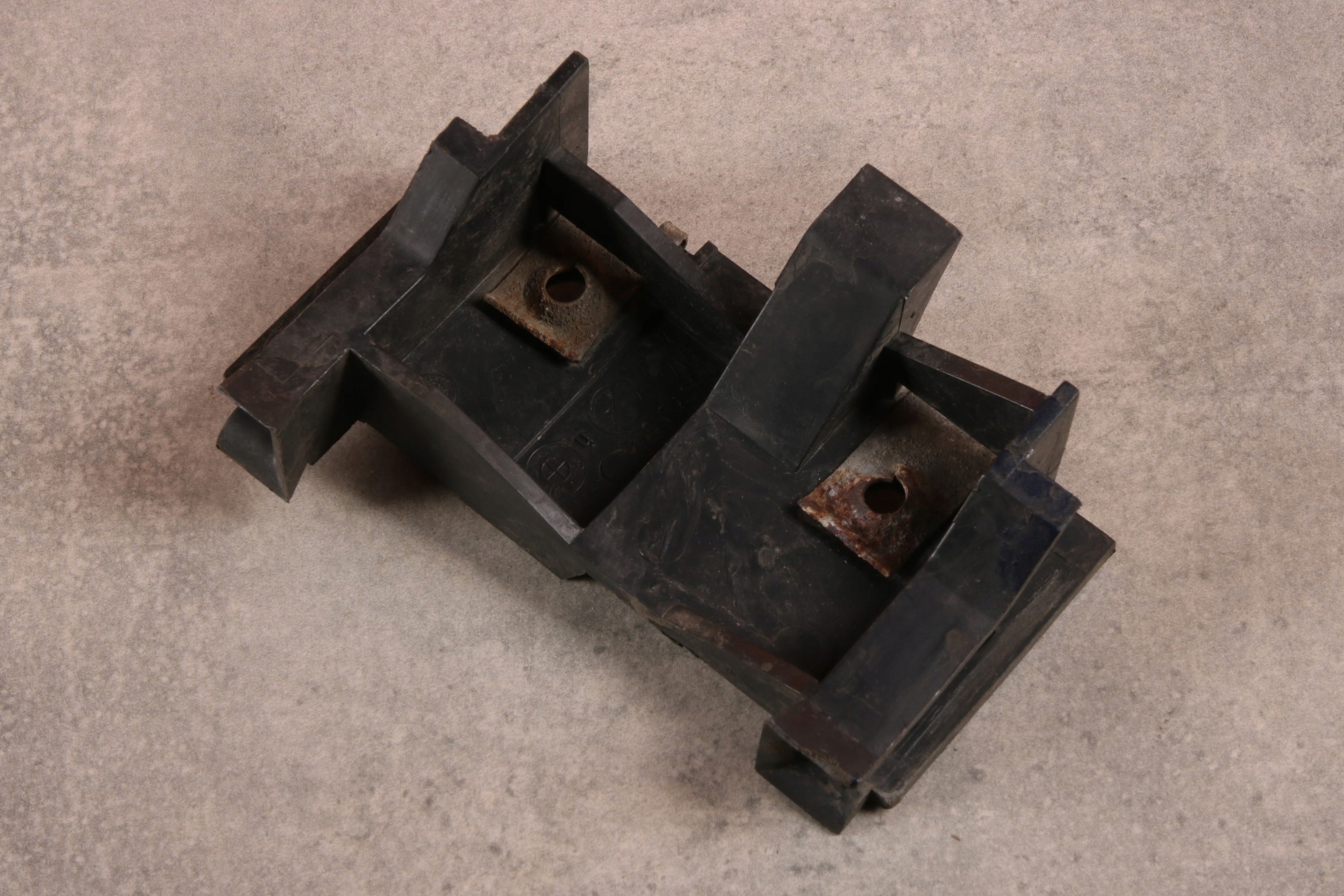 BMW 3' E30 bracket console holder bumper bracket of the front 1953098