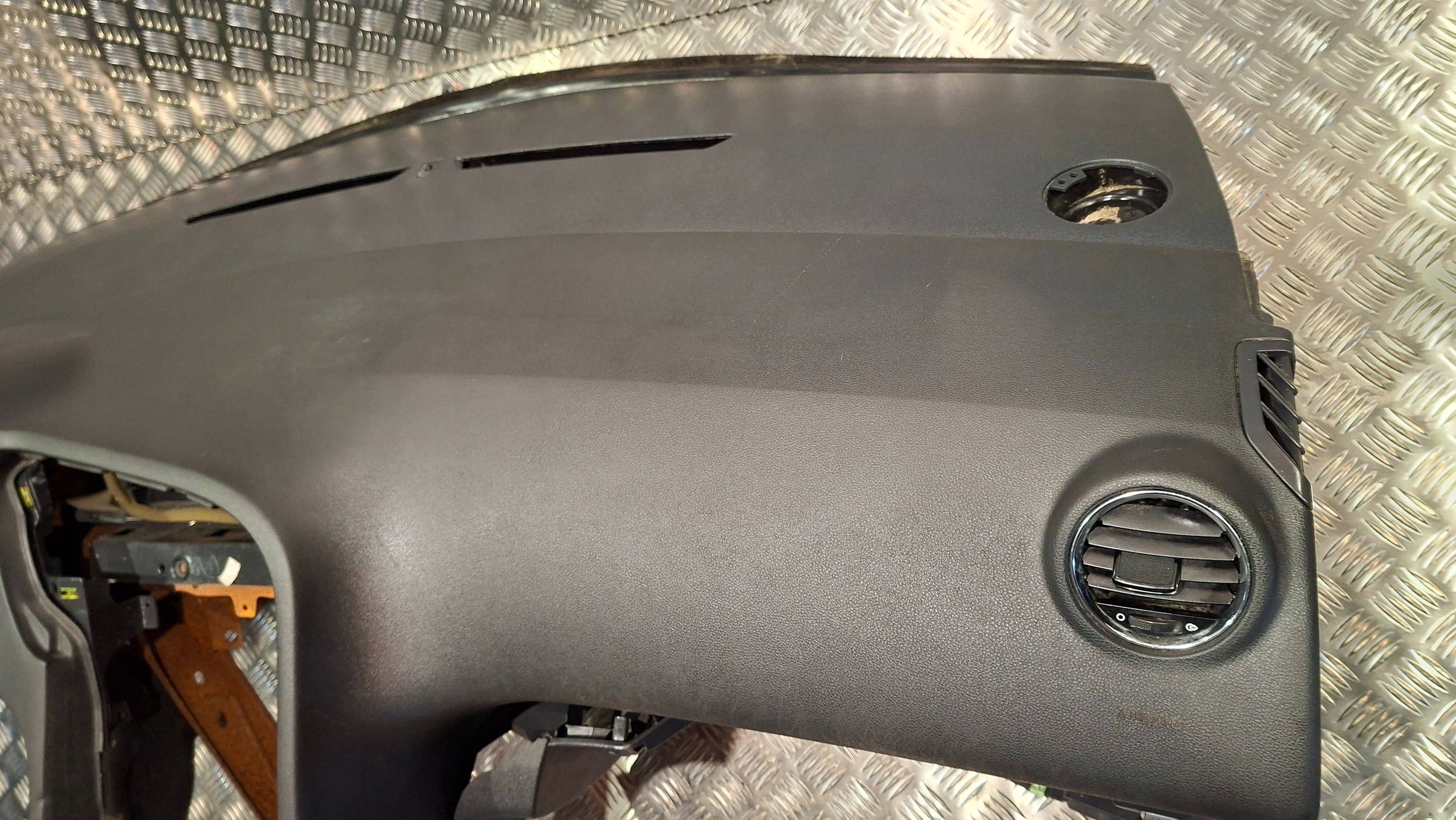 торпеда консоль peugeot 3008 и 2009-