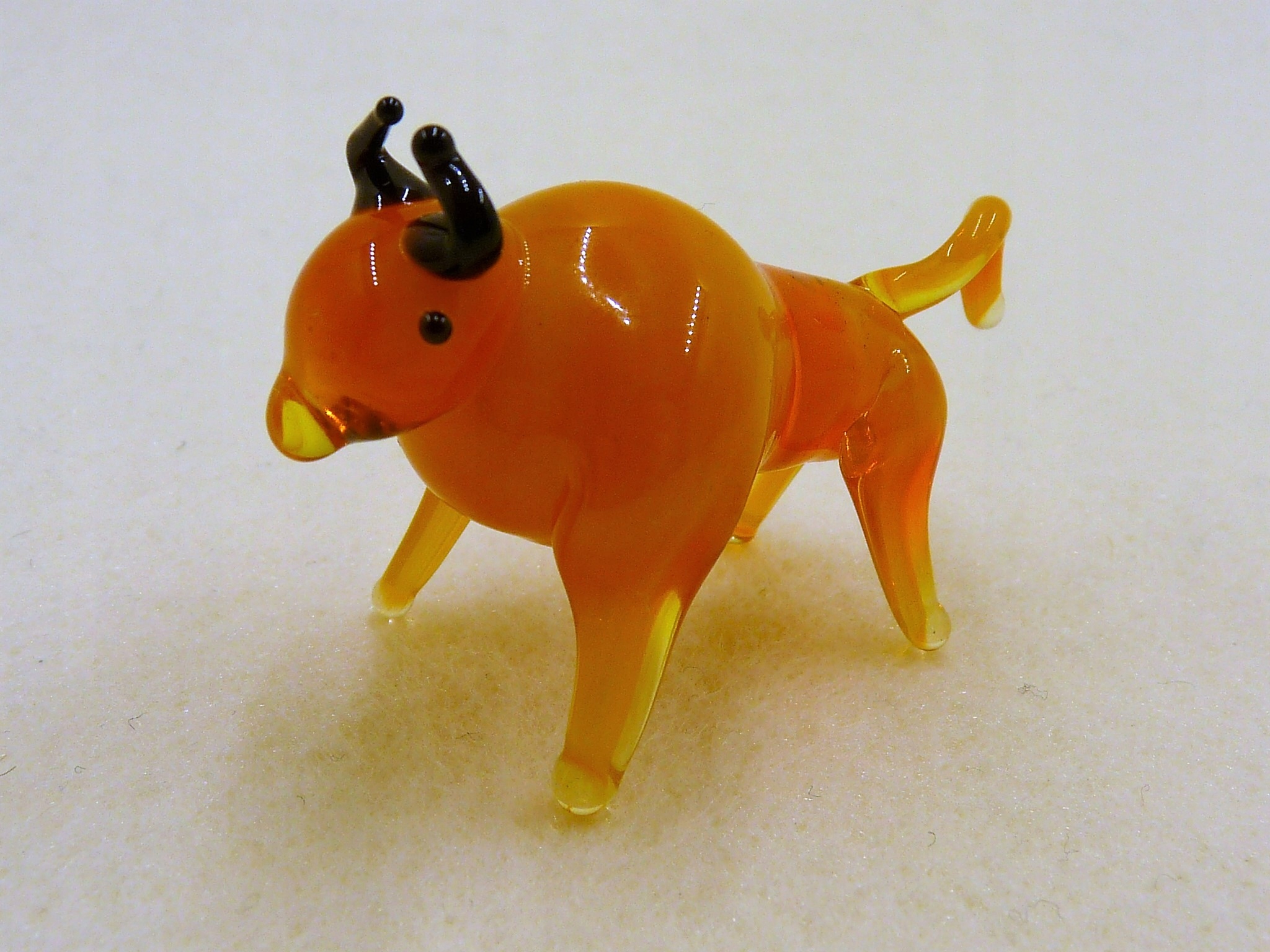 Figurka szklana Żubr pomarańczowy Byk Zodiak Fs