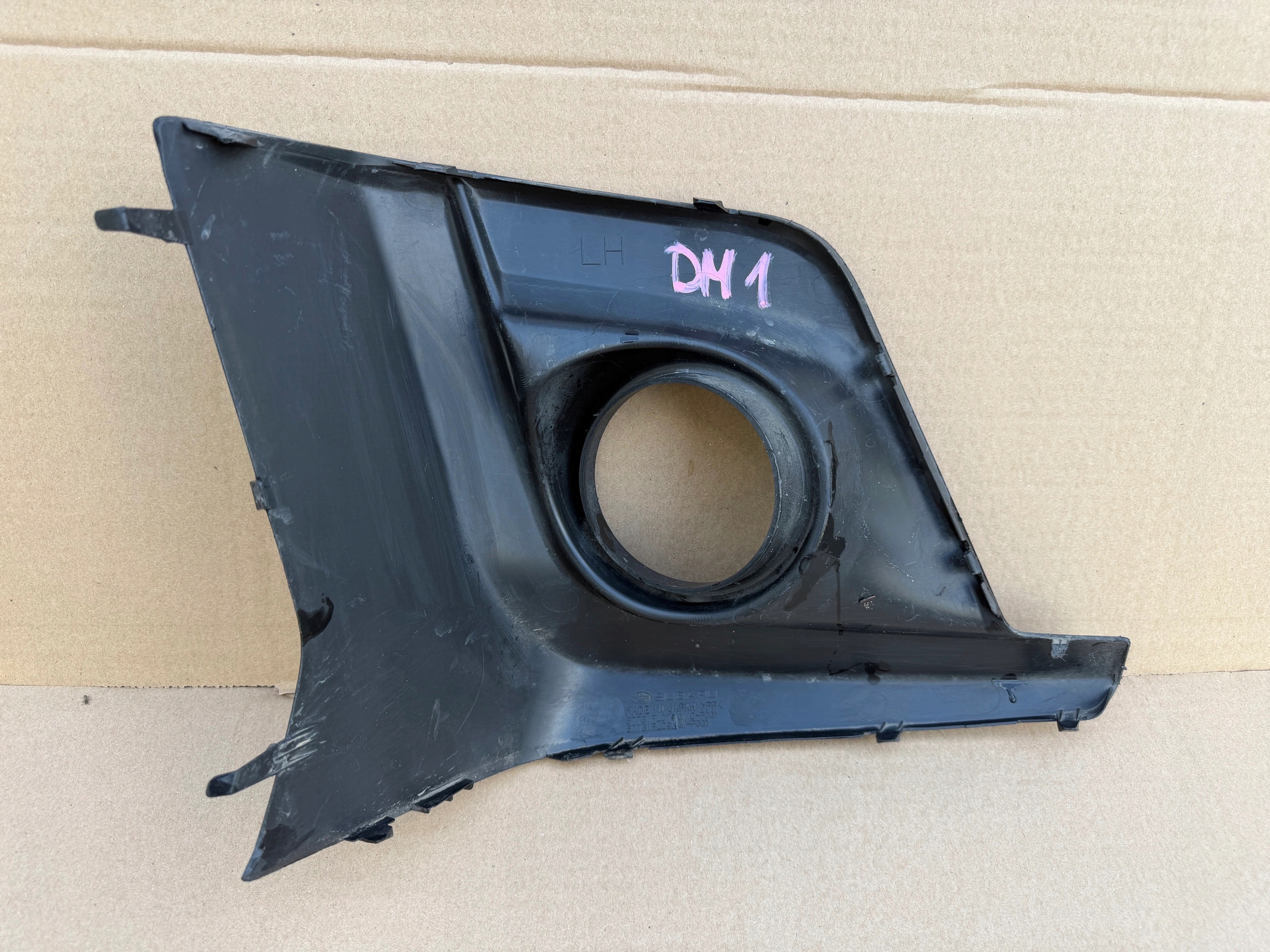 SUBARU grid of a bumper left 57731-FL091