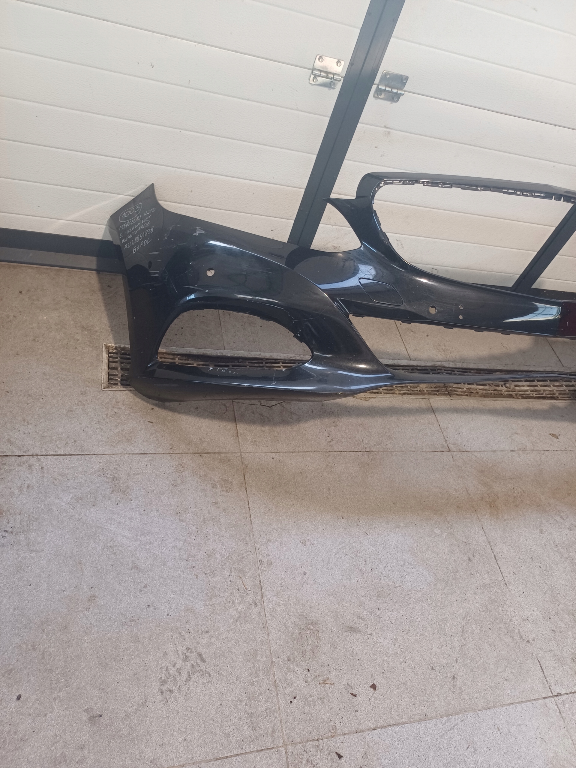 bumper front front MERCEDES E- KLASA LIFT AVANTGARDE 6 X PDC A2128851838