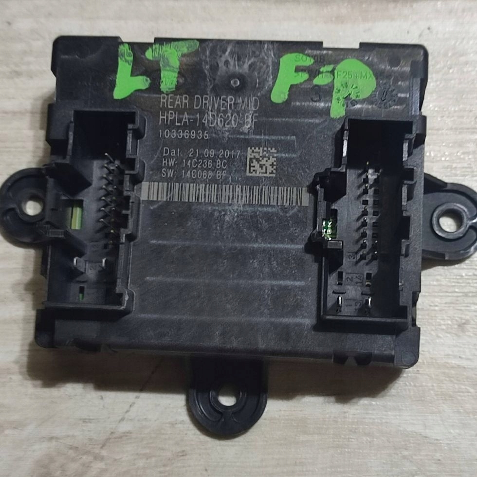 module door rear part side left Jaguar F-Pace HPLA14D620BF