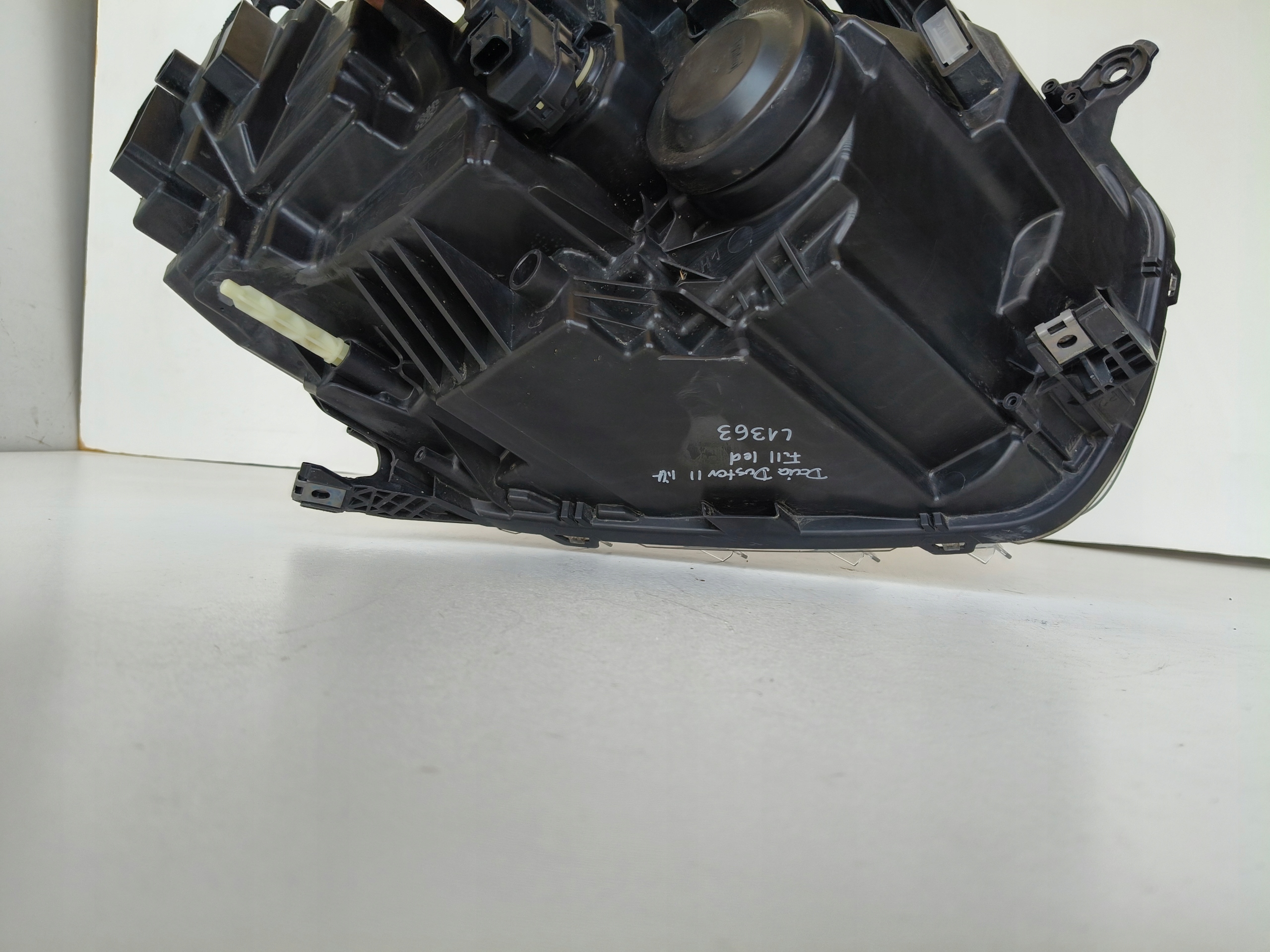 light left REFLEKTOR DACIA DUSTER II 21- LIFT FULL LED