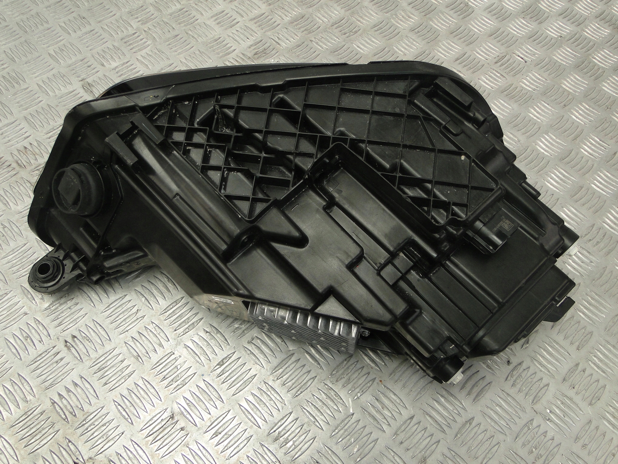 LAMPA LEWA REFLEKTOR PRZÓD AUDI Q5 LIFT 80A941033F Rodzaj świateł mijania LED