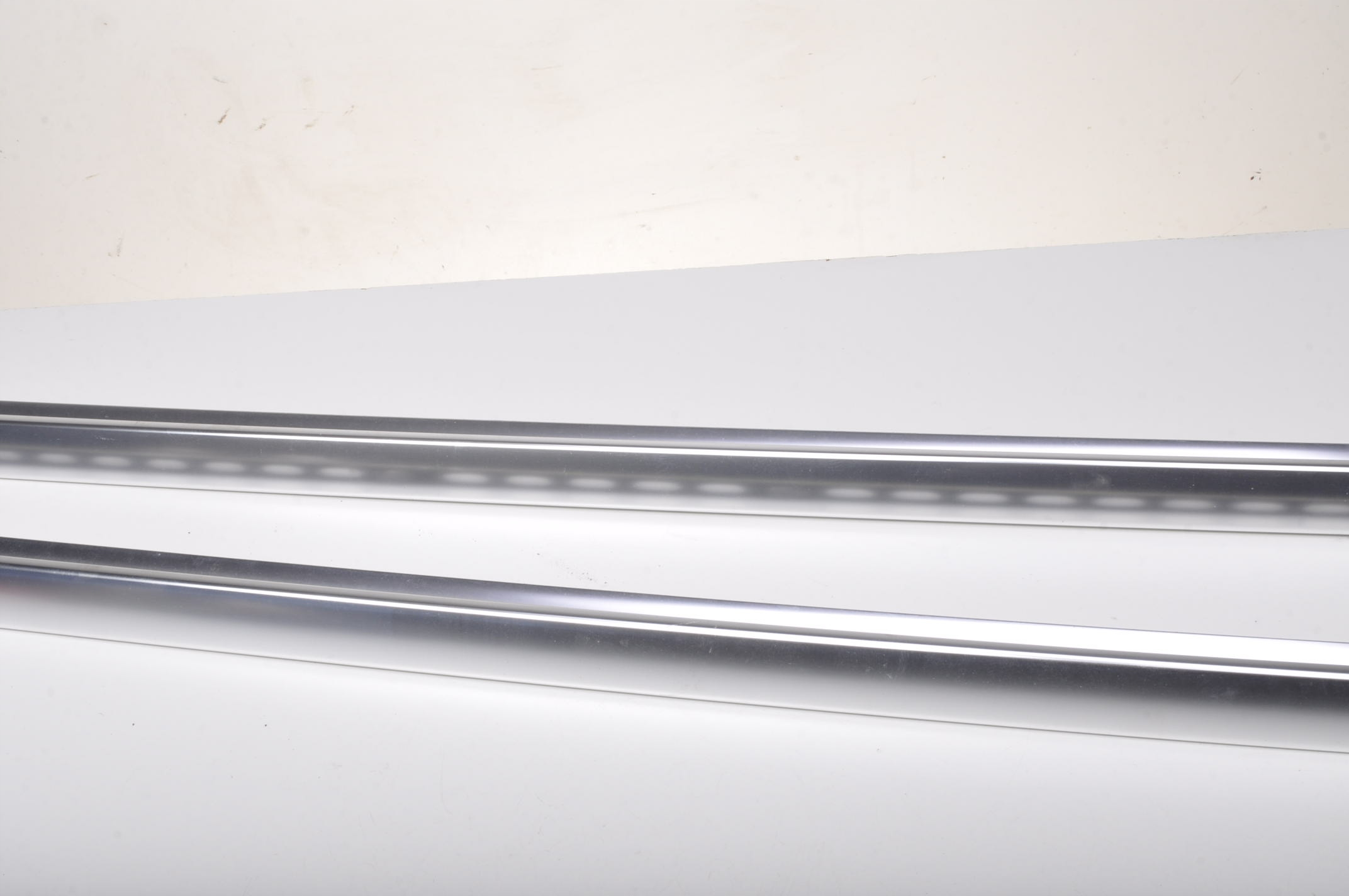 VOLVO V60 II RELINGI DACHOWE 31448859 31448858 Jakość części (zgodnie z GVO) O - oryginał z logo producenta pojazdu (OE)