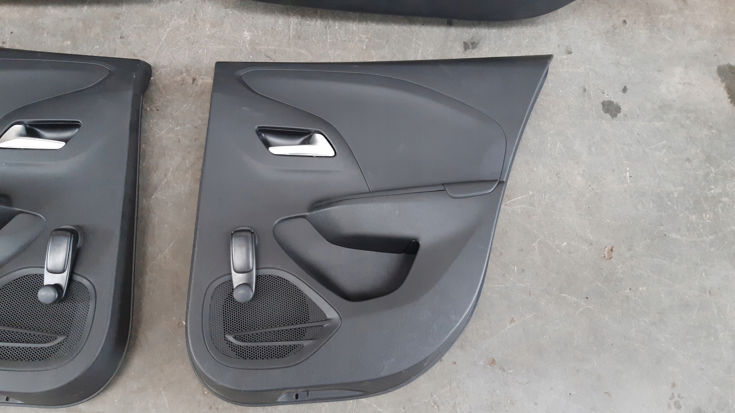 side 5d kpl Opel Corsa F