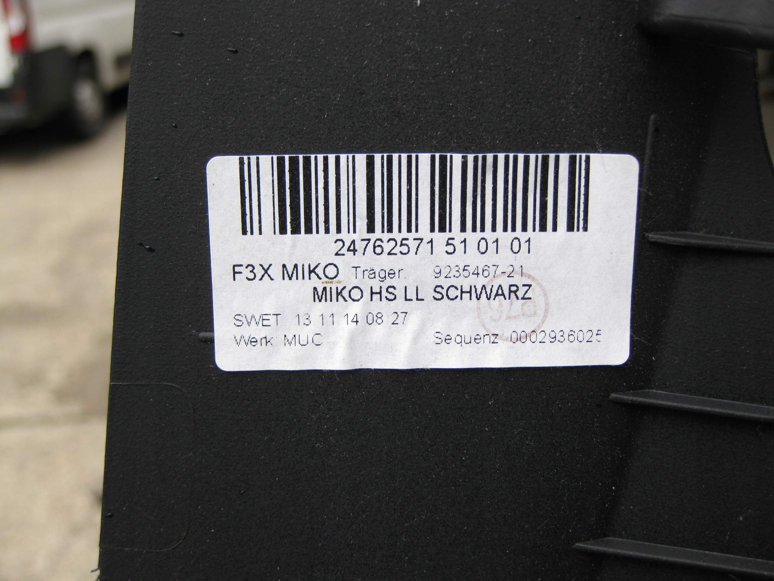 BMW F31 2.0D 14R TUNEL central