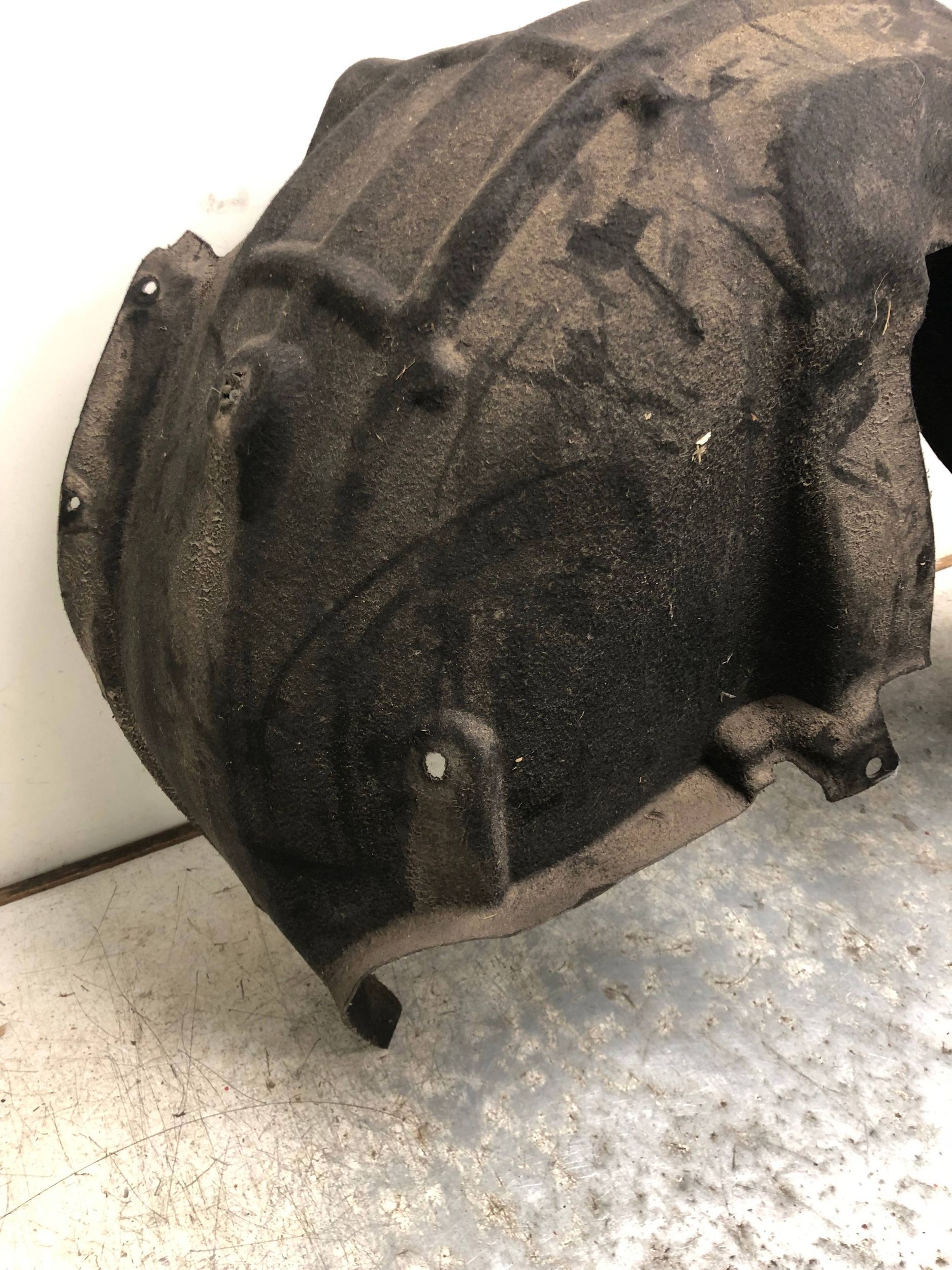 belsösárvédö bal far AUDI Q5