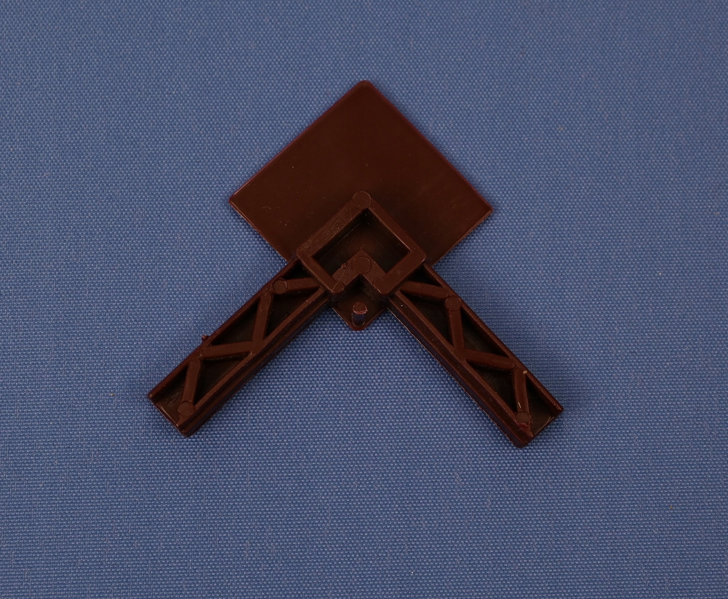 NAROŻNIK PVC ŁĄCZNIK PROFILU RAMEK MOSKITIERY OKIENNEJ KĄTOWNIK MAHOŃ Wysokość maksymalna 3.2 cm