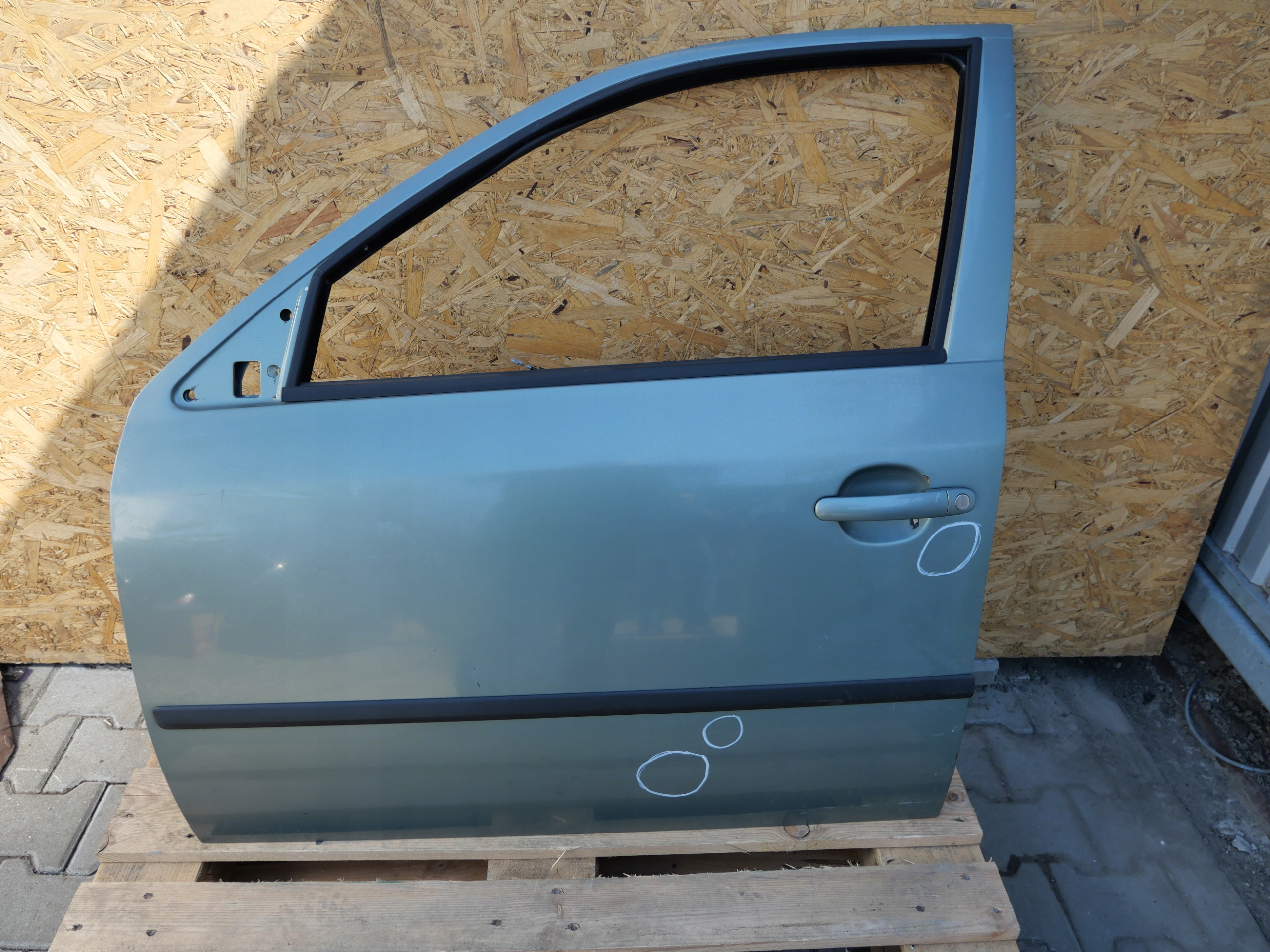 door left front SKODA OCTAVIA and