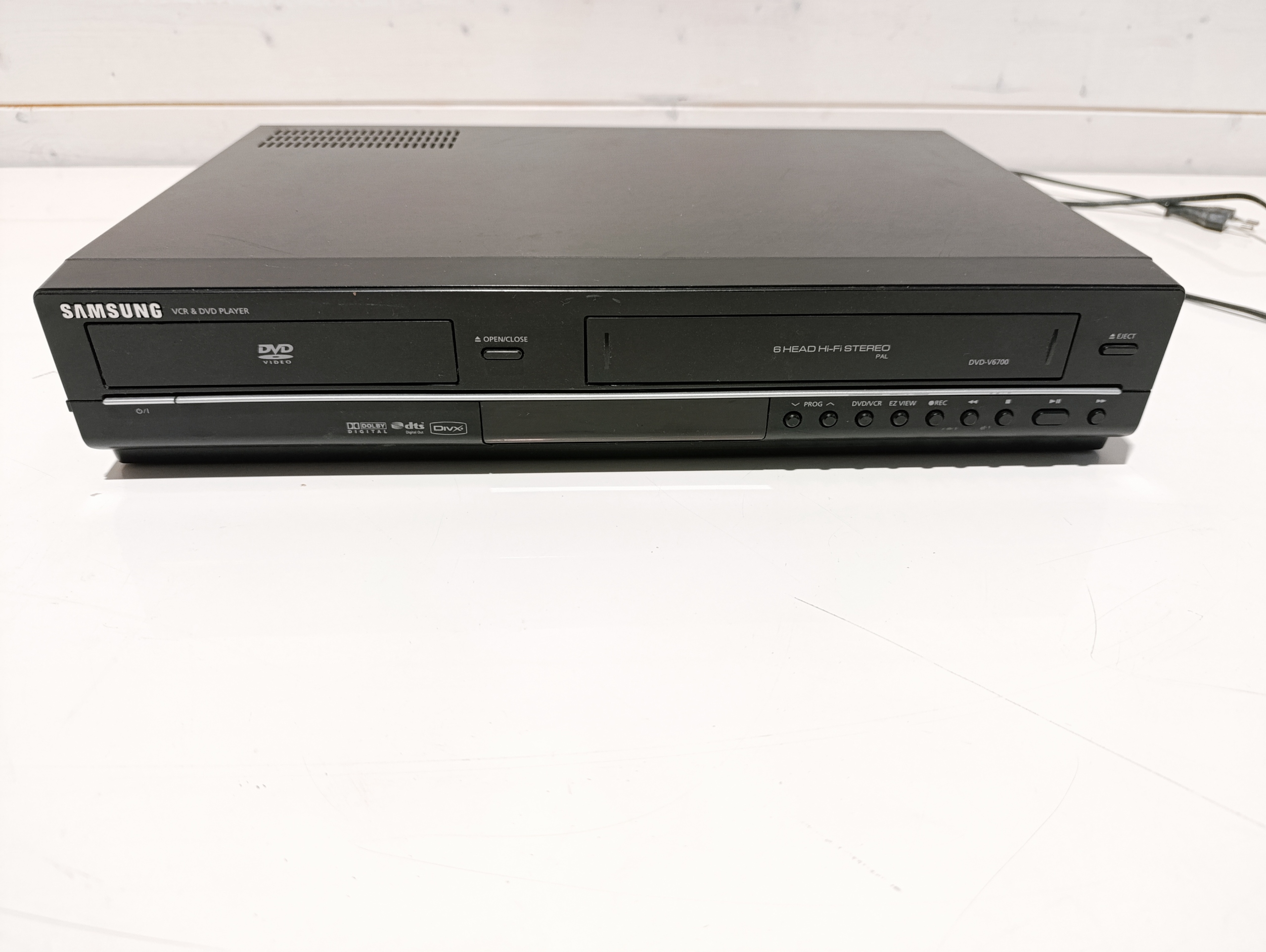 Nagrywarka DVD+VHS SAMSUNG V6700.
