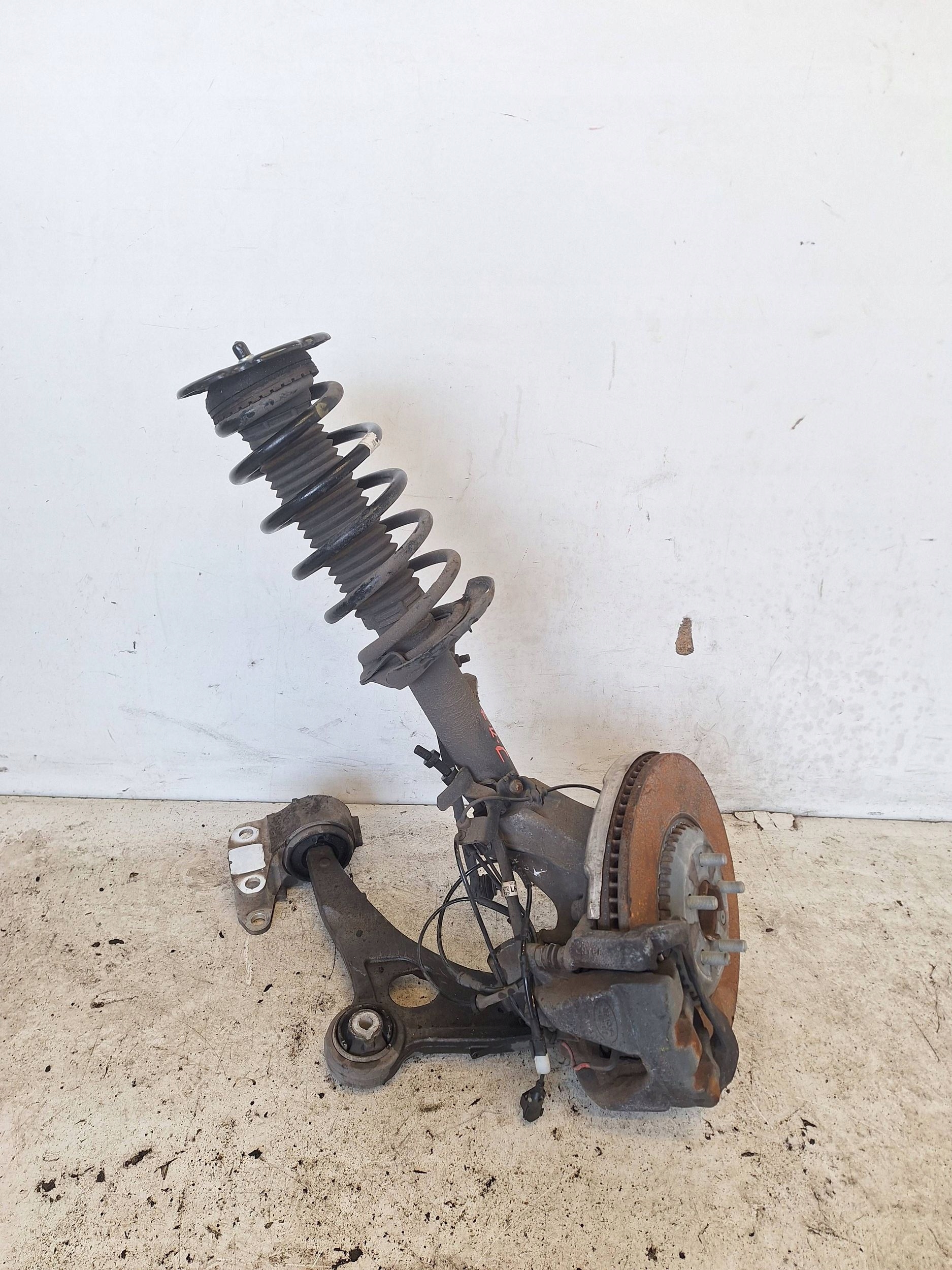 LAND ROVER EVOQUE II L551 19-> MACPHERSON swing left K8D2-18K001-AB