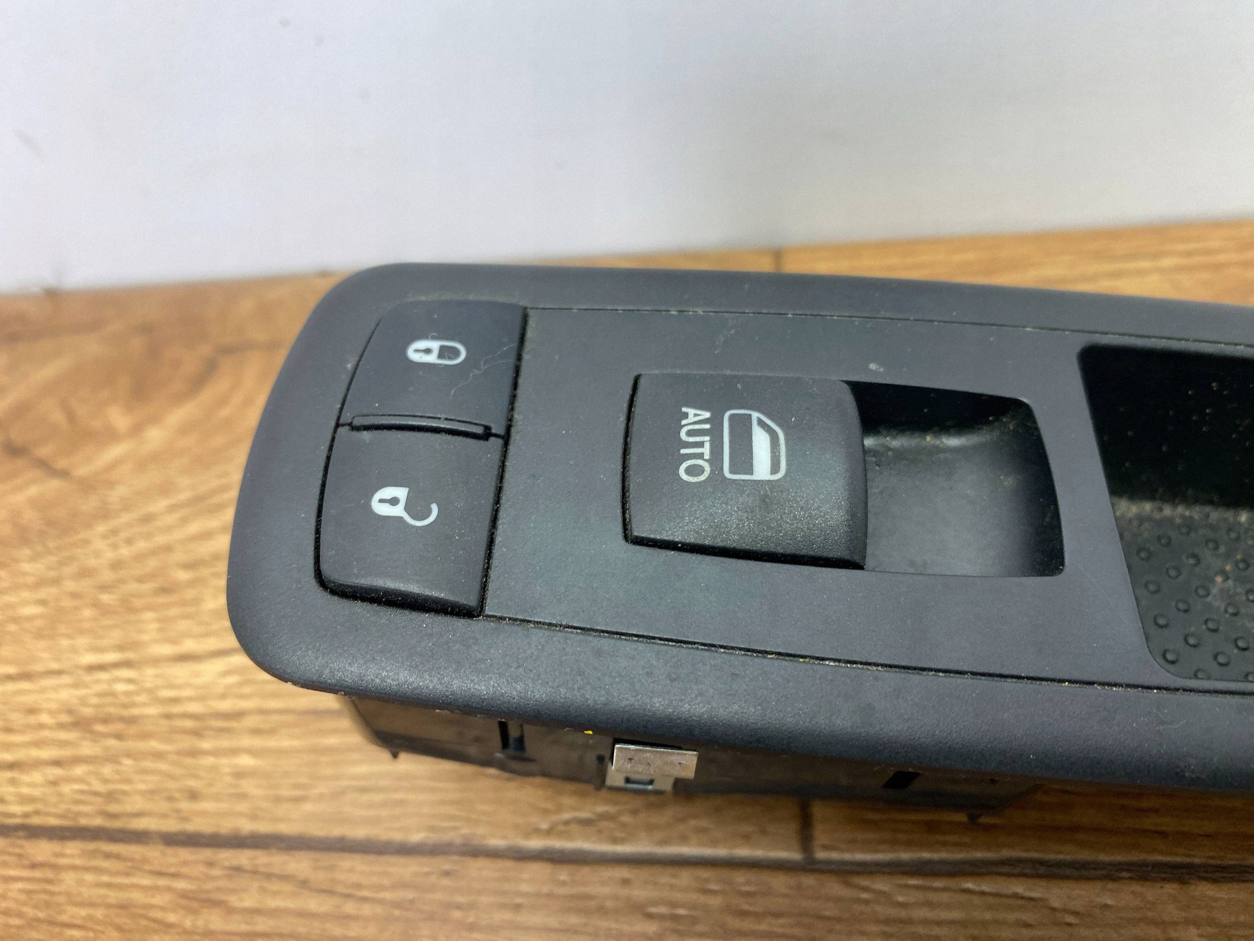 window control switch Dodge Charger 2015+