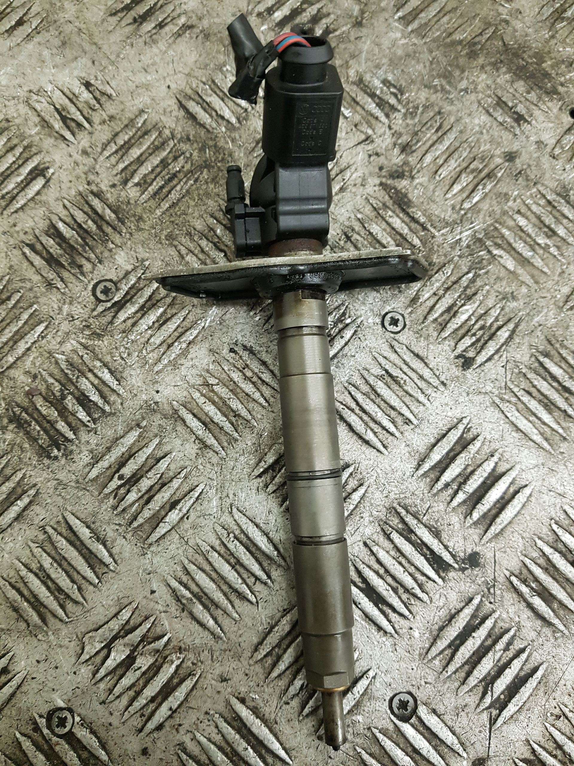 nozzle injector AUDI A6-C6 059130277Q