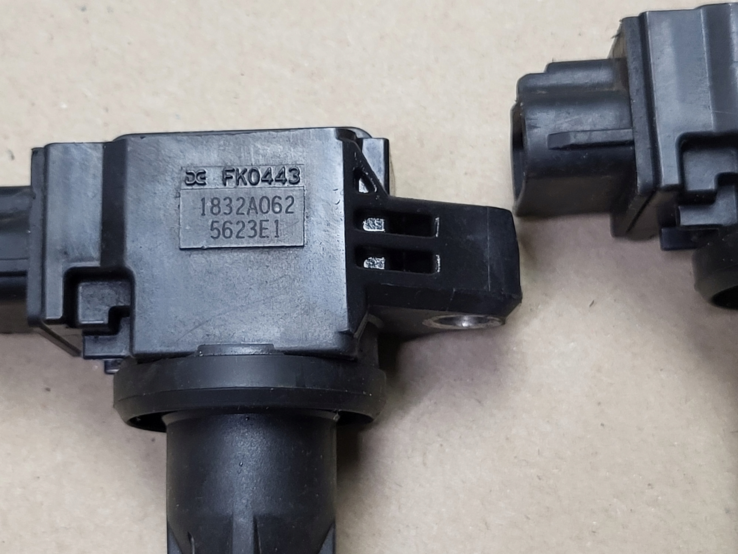 coil ignition MITSUBISHI OUTLANDER III 2.0 B 1832A062 OE