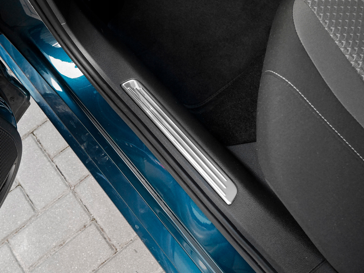 Listwy progowe wewnętrzne VW Passat B8 2014-2023 Producent Omtec