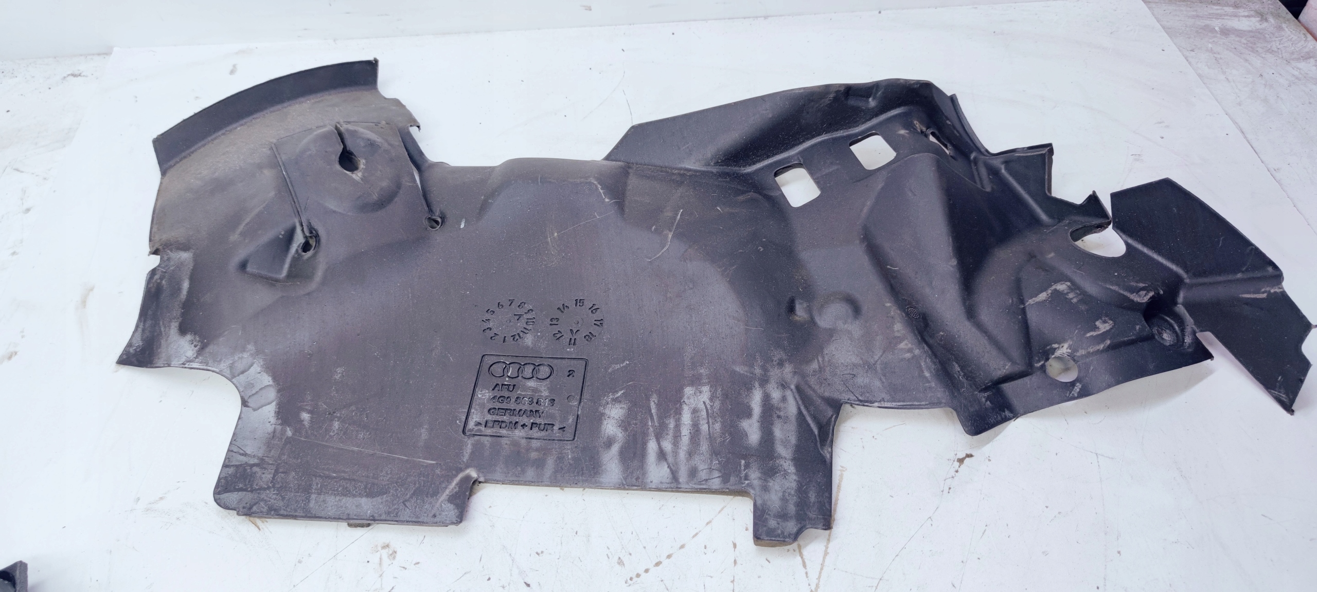 hangszigetelő NADKOLA bal far AUDI A6 C7 4G9863813