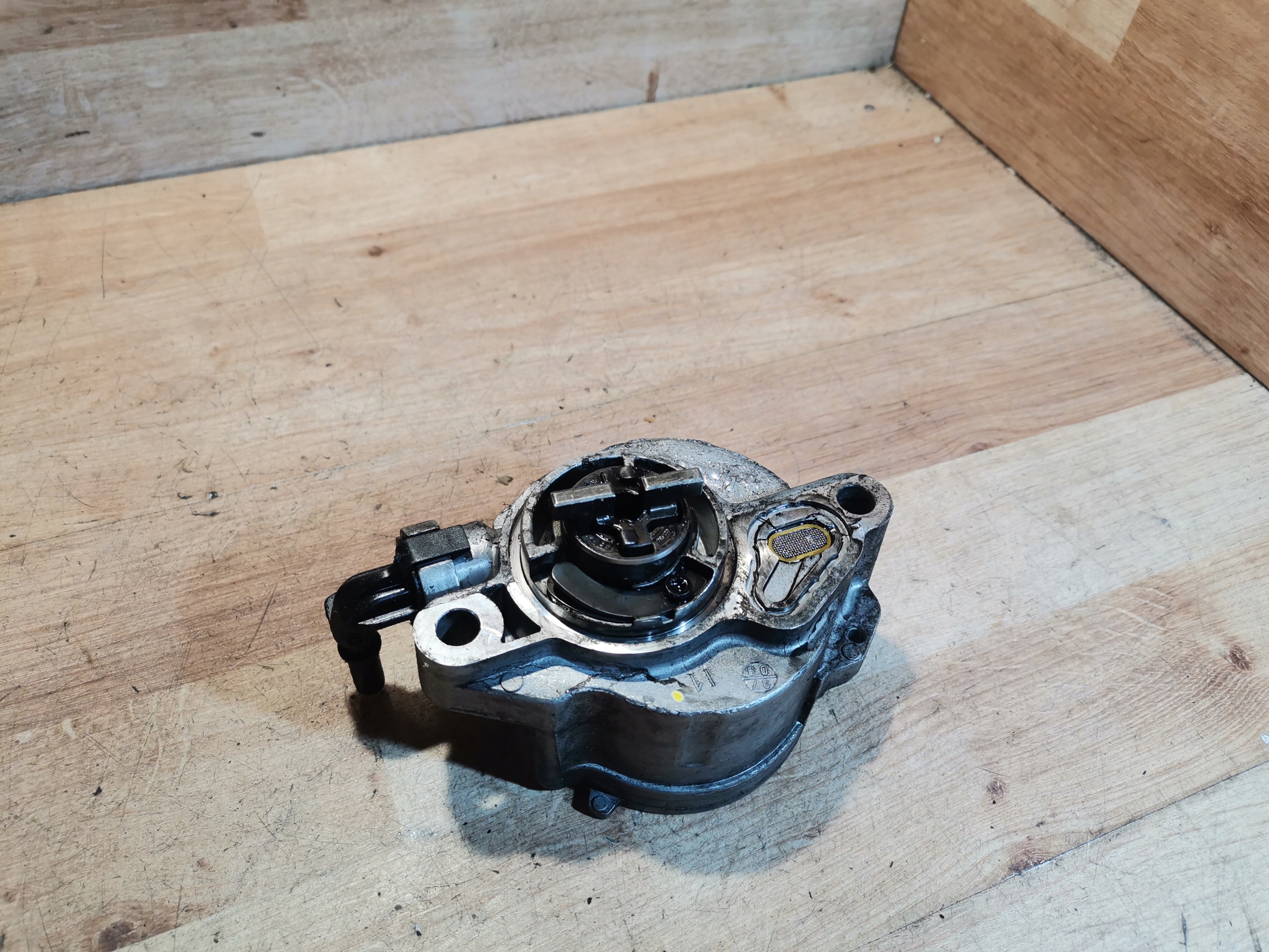 насос вакум CITROEN BERLINGO I 1.6