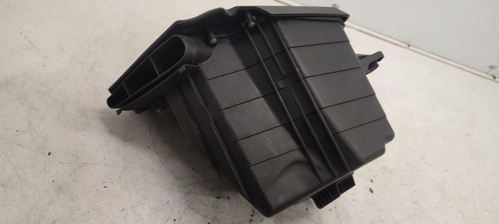 luftfiltergehäuse BMW E46 LIFT 318i