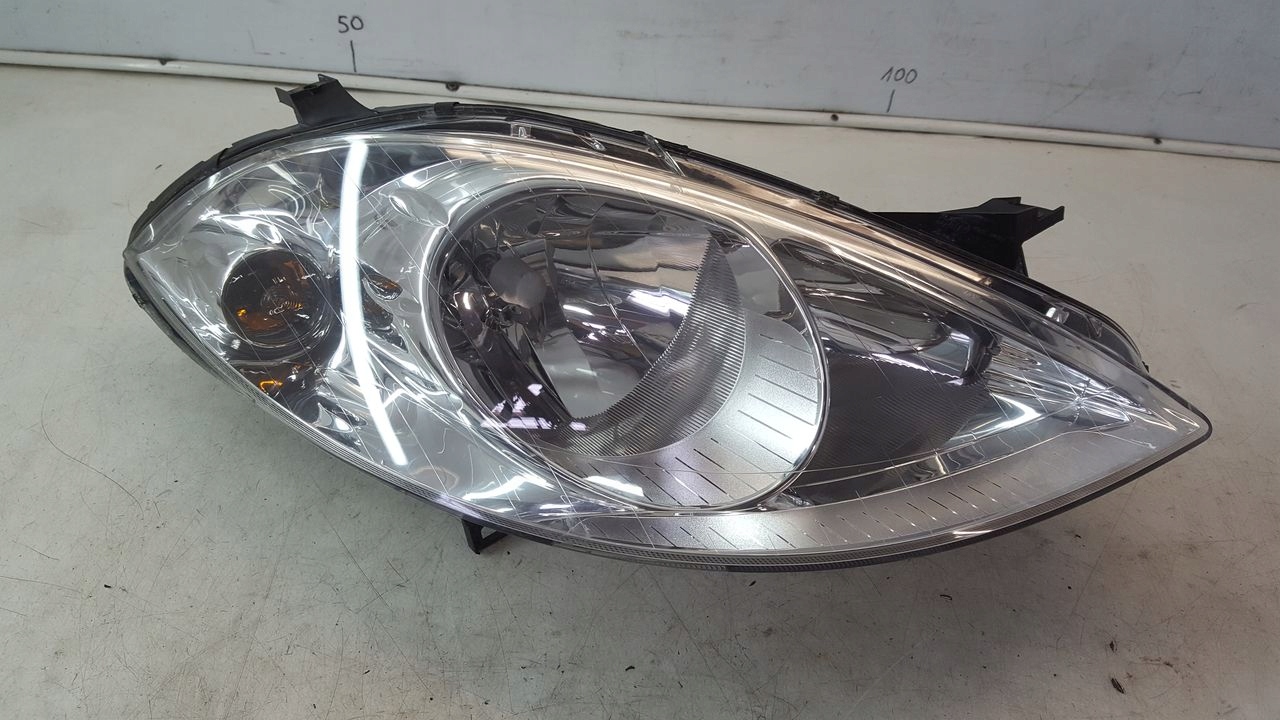 light front front right Mercedes W169