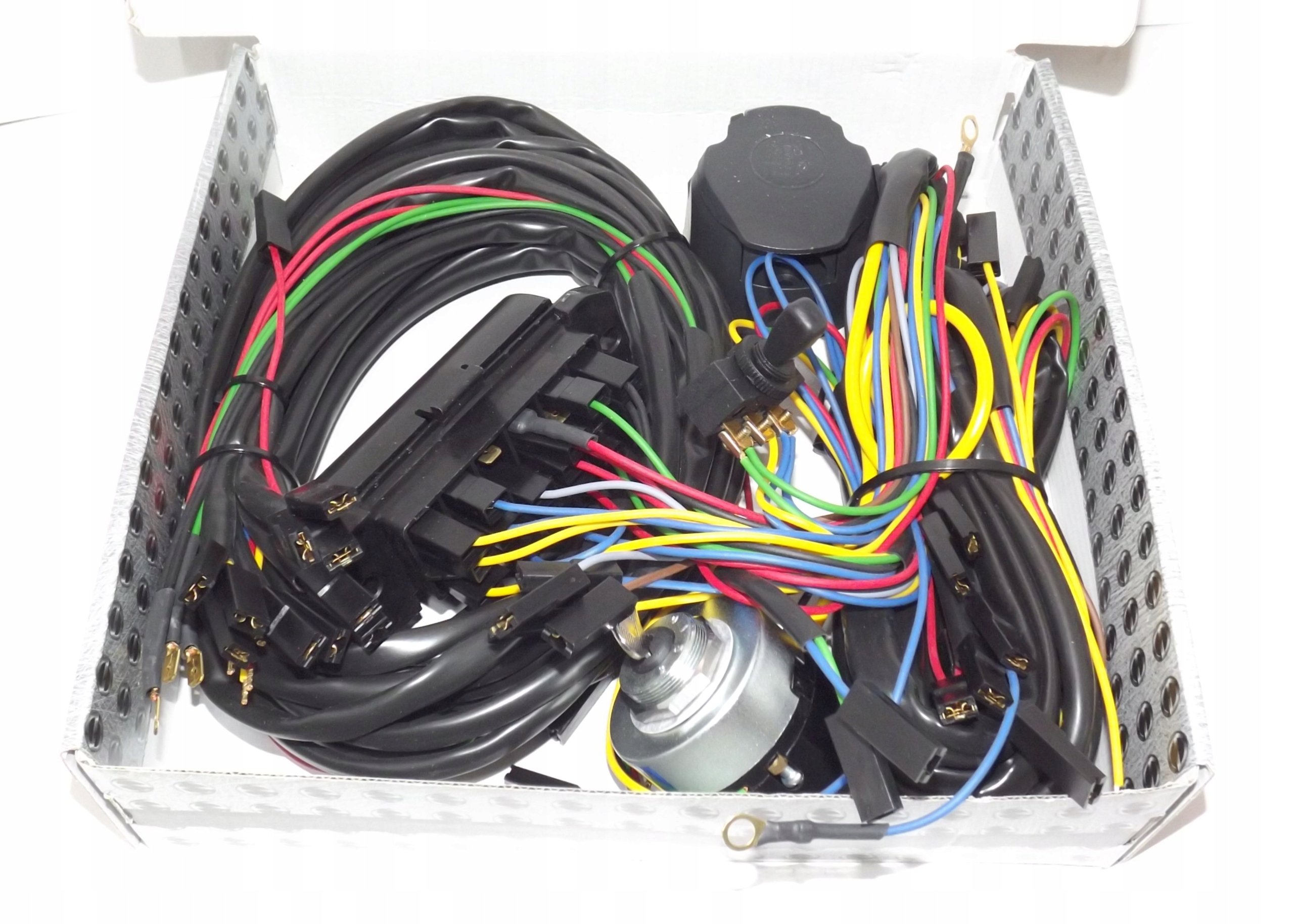 Instalacja elektryczna Ursus C360 ELMOT alternator 46457931AEL za 240