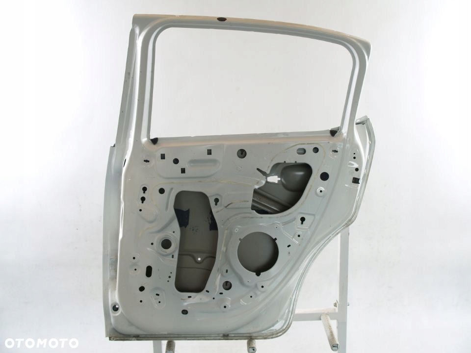 Citroen C3 door right rear. right rear part c 3 16r 2016