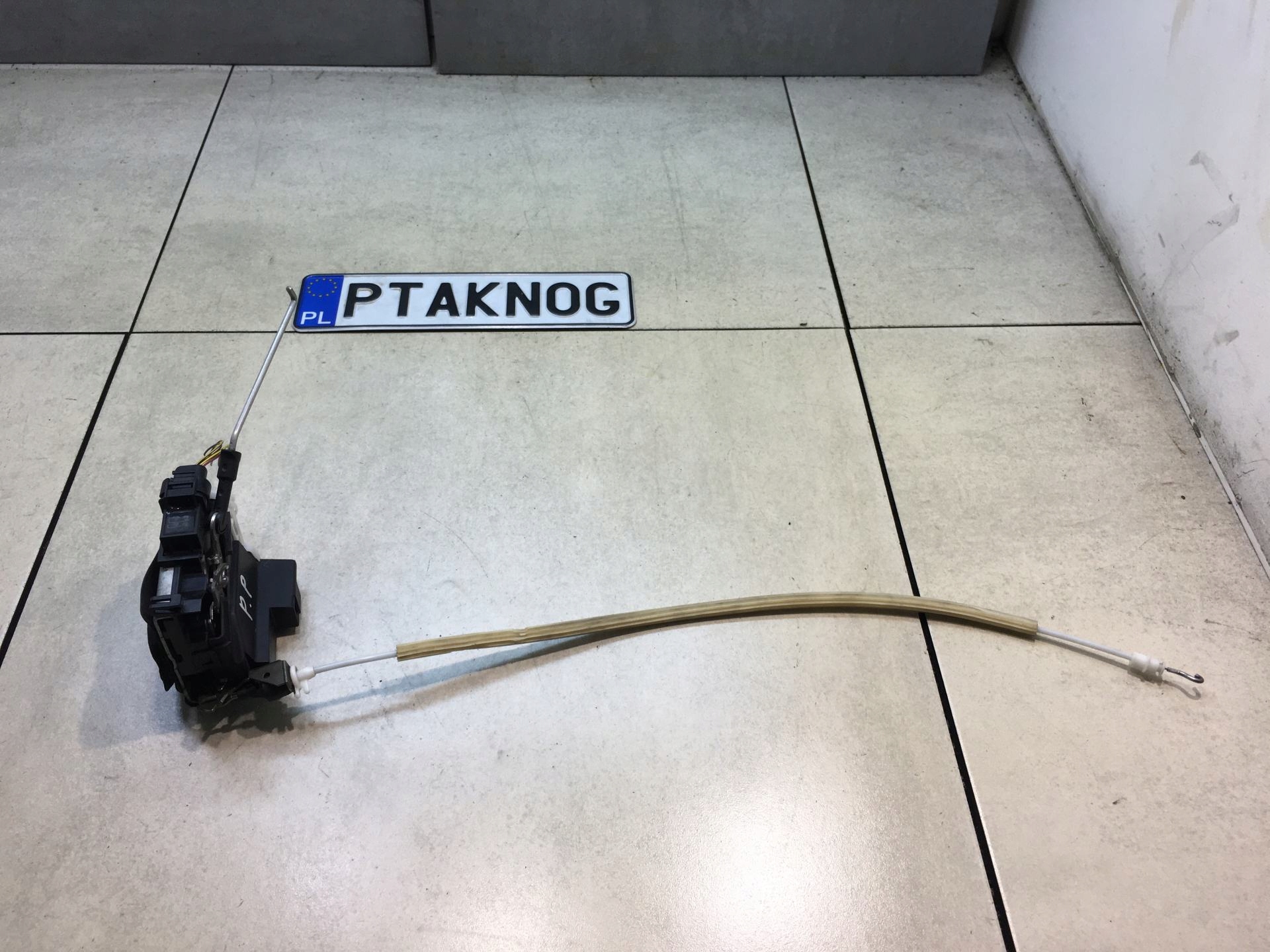 lock door right front AUDI A4 B5 FL 5 PIN