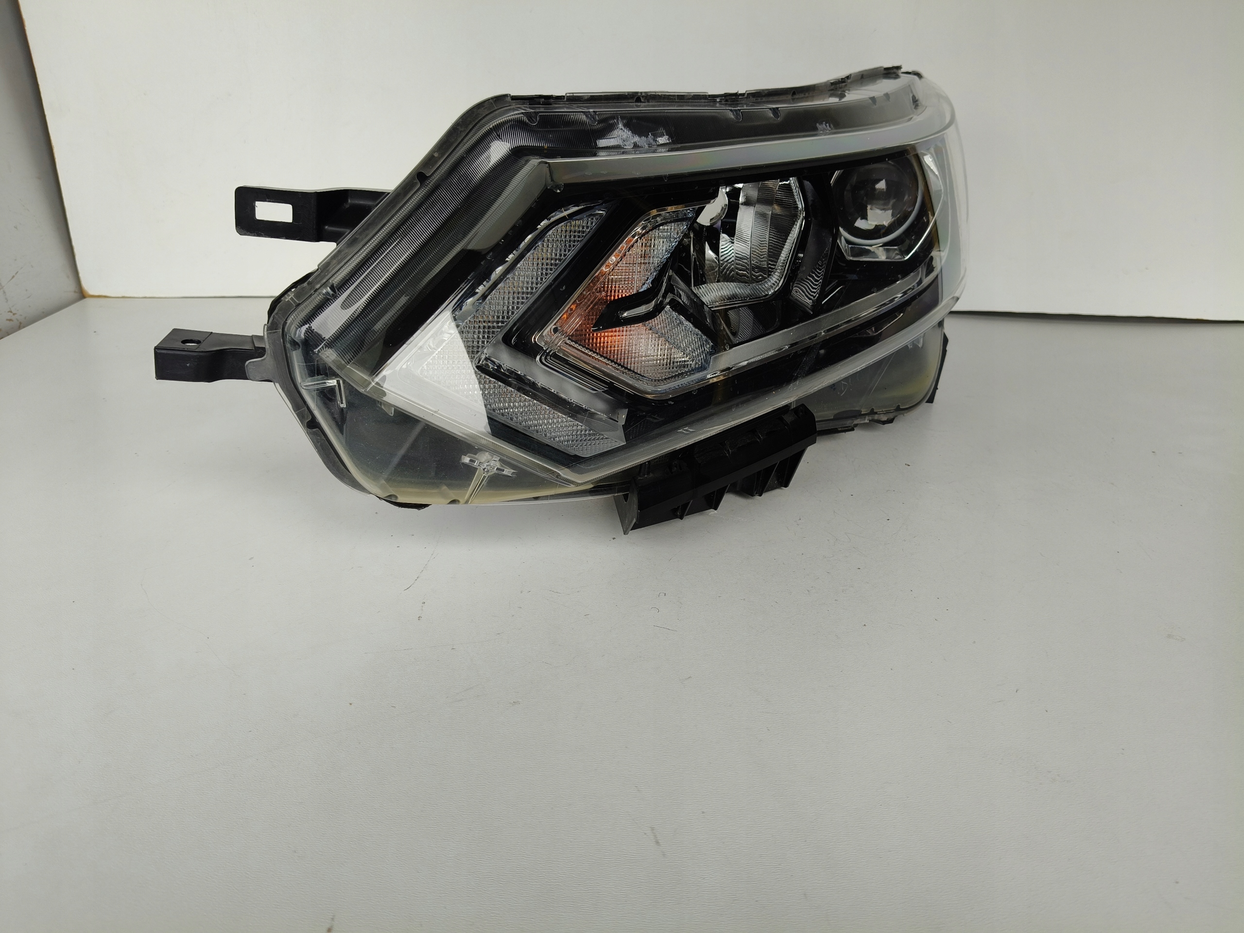 light left REFLEKTOR NISSAN QASHQAI II 17- LIFT LED