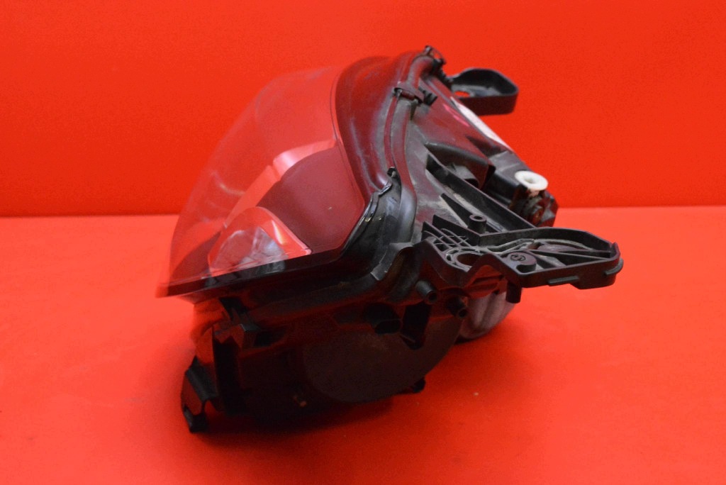 REFLEKTOR left light front EU 9677523080 PEUGEOT 308 2 II T9 13-17