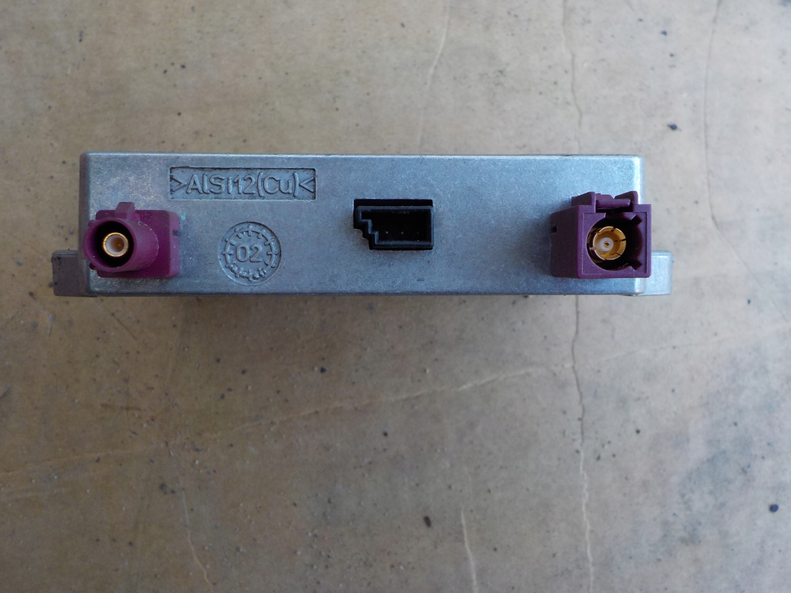 AUDI A4 B6 A5 A6 C6 A8 D3 antenna amplifier 8E0035456