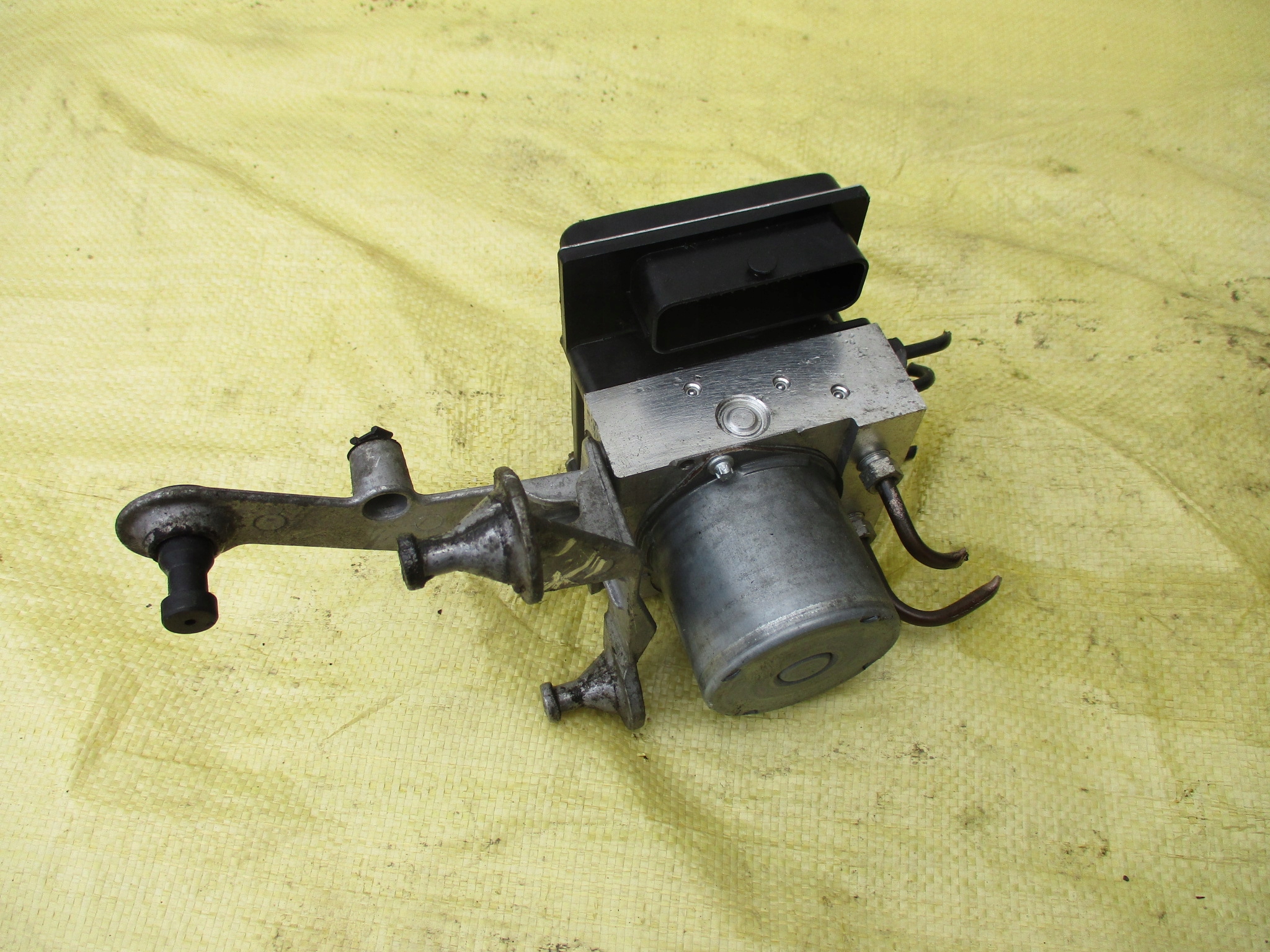 MERCEDES W169 2.0 CDI насос ABS 0265951352