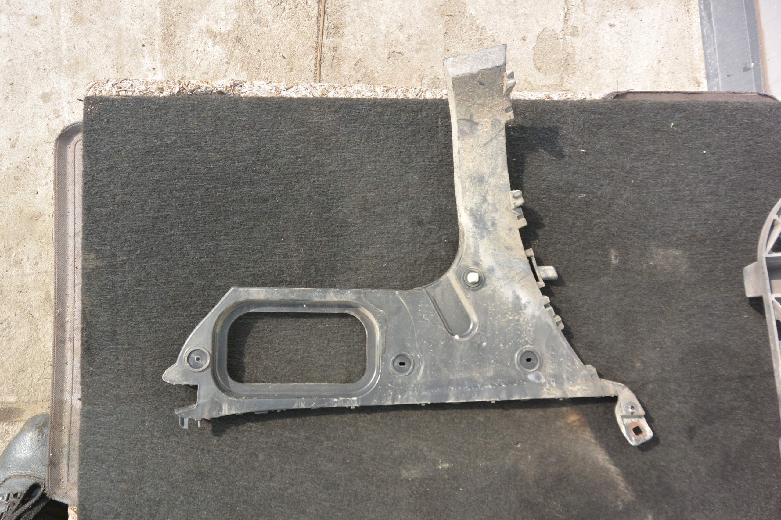 bumper bracket rear part the centre left right KPL AUDI Q7