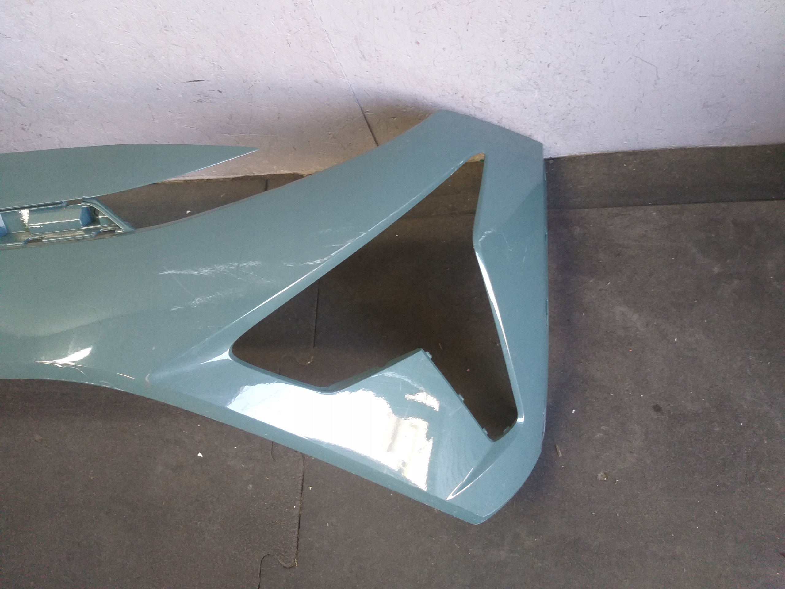PARAURTI ANTERIORE HYUNDAI BAYON 21