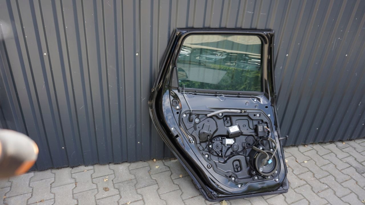 VOLVO XC60 - complete rear. door left rear part 452