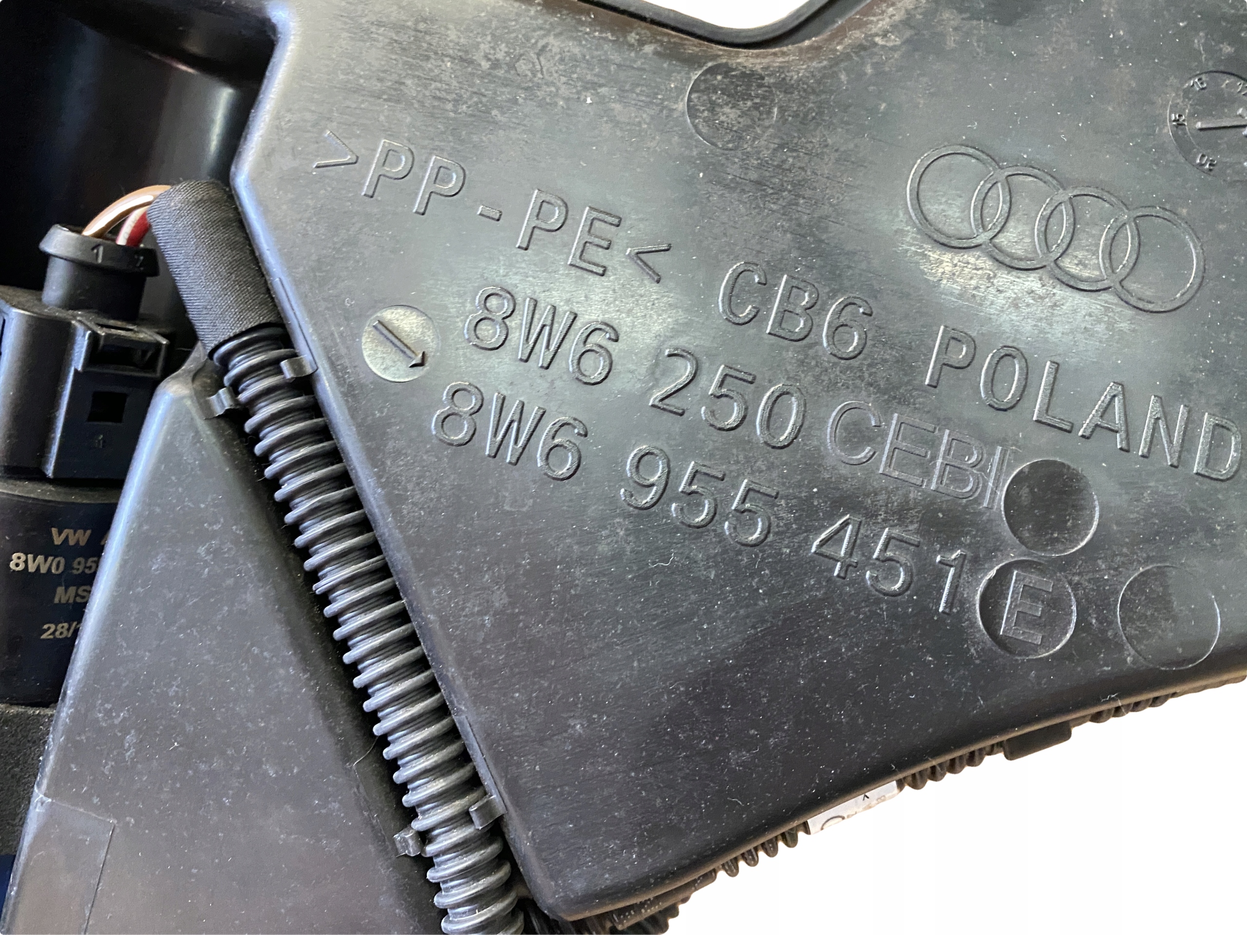 AUDI A5 8W washer fluid tank 8W6955451E