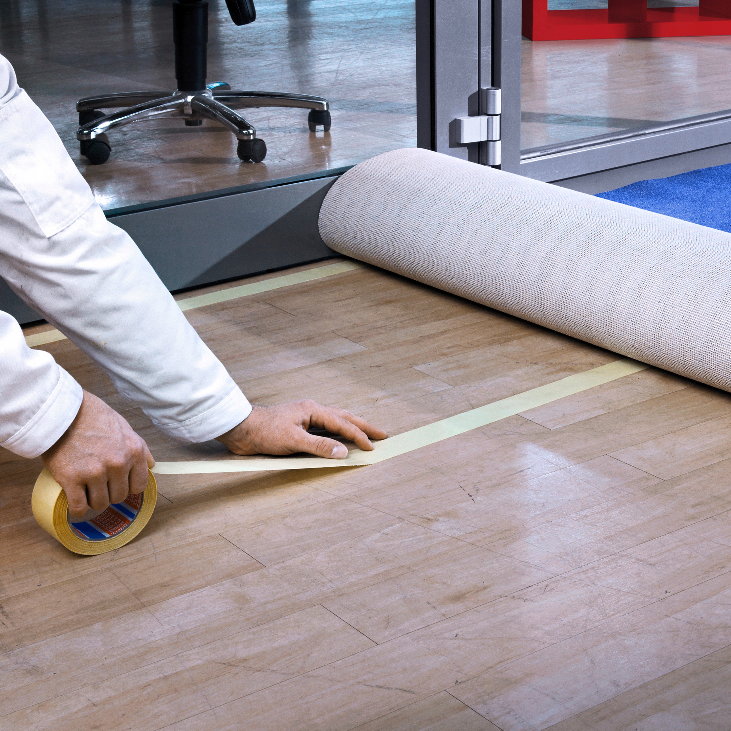 Taśma do wykładzin BARDZO MOCNA - 50mm X 25m -TESA EAN (GTIN) 4042448087188