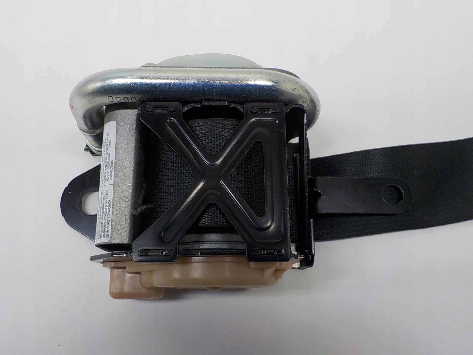 suzuki GRAND VITARA II ремень безопасности натяжитель правый передний