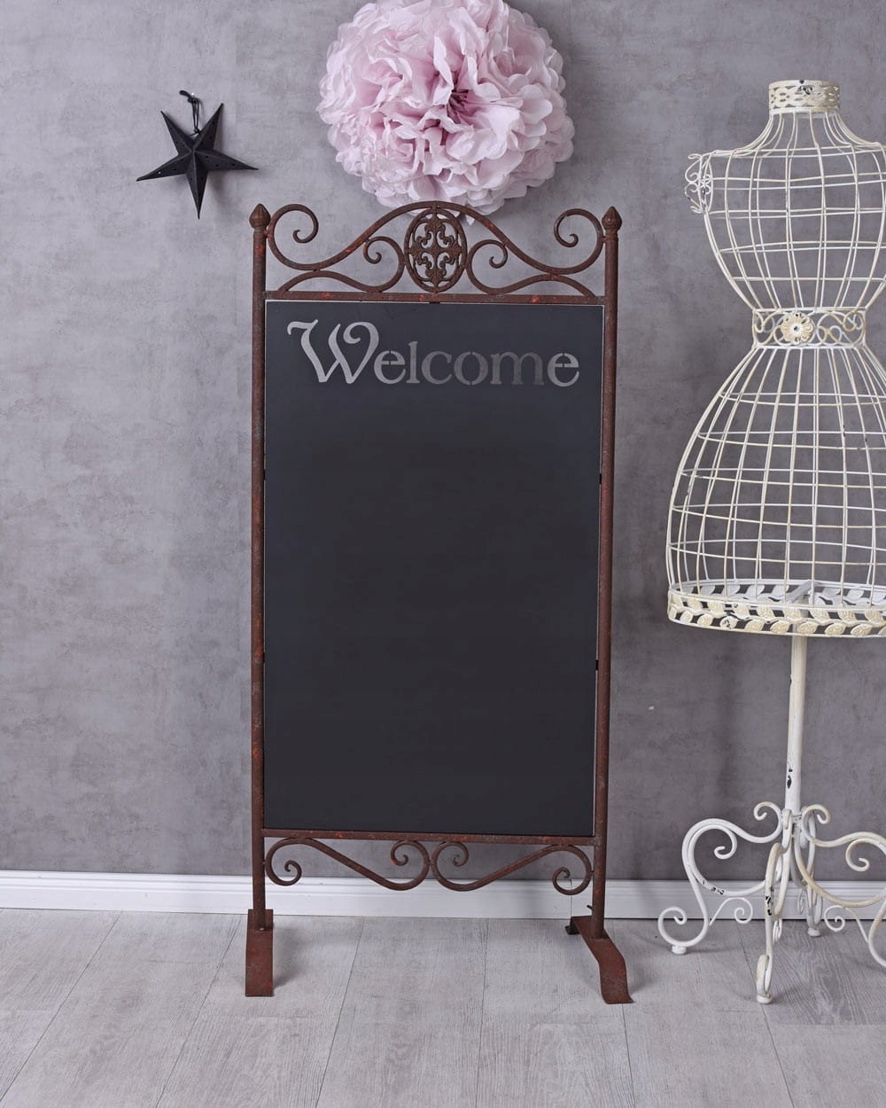 Antyki24 - Stojąca Tablica Kredowa z Postarzaną Metalową Ramą Styl Prowansa