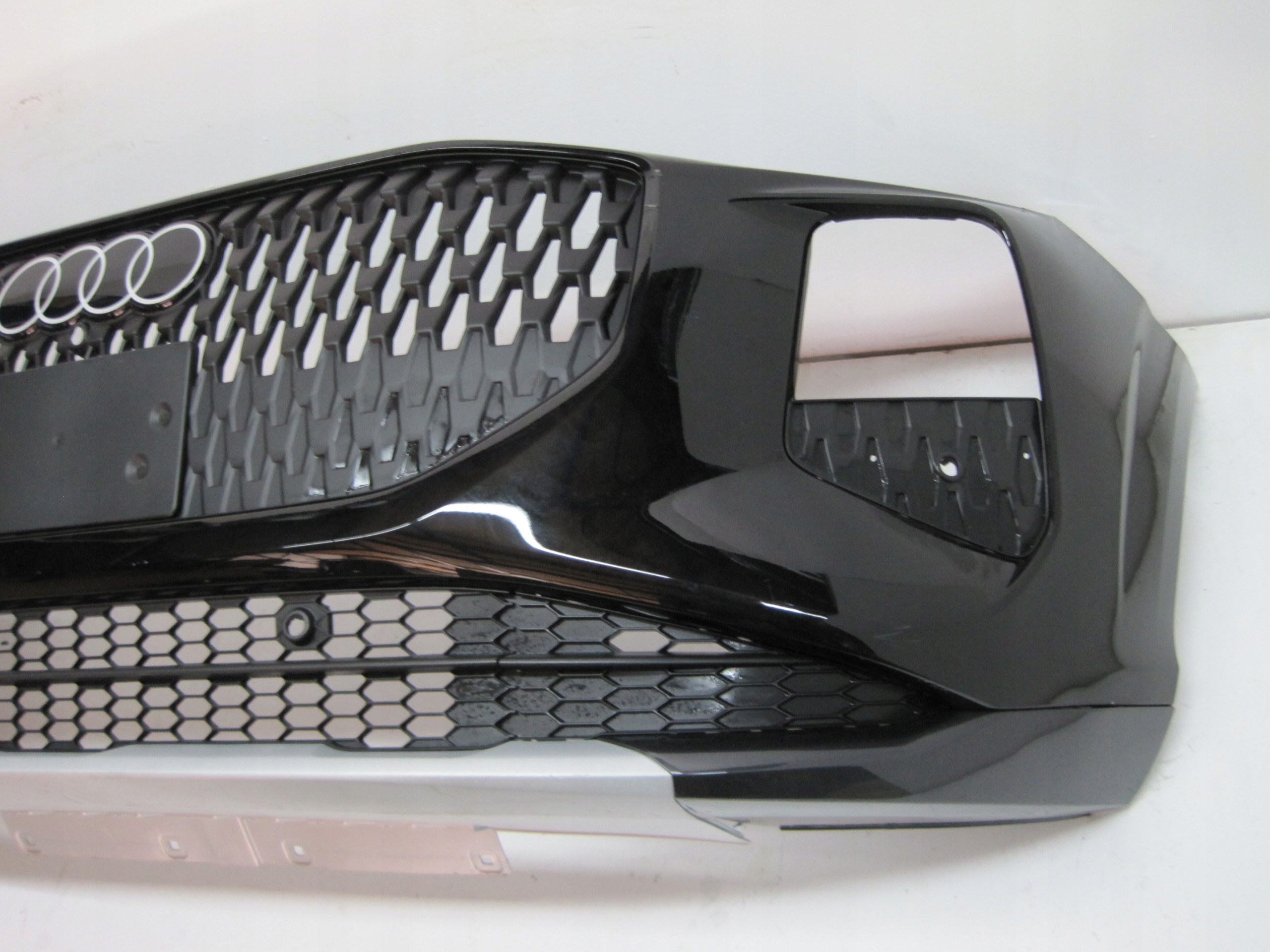 bumper AUDI Q3 83H 25R front front