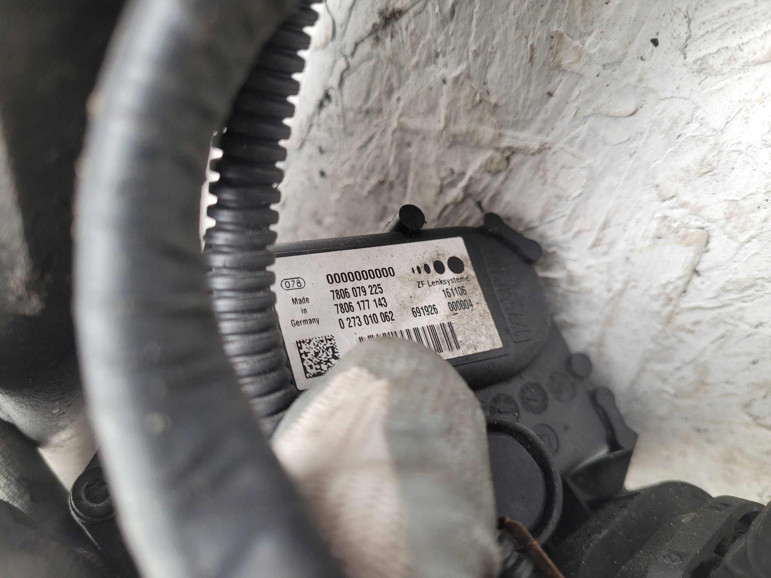 BMW E87 E90 E91 E92 E93 Boîter direction Boîter direction 05-14R