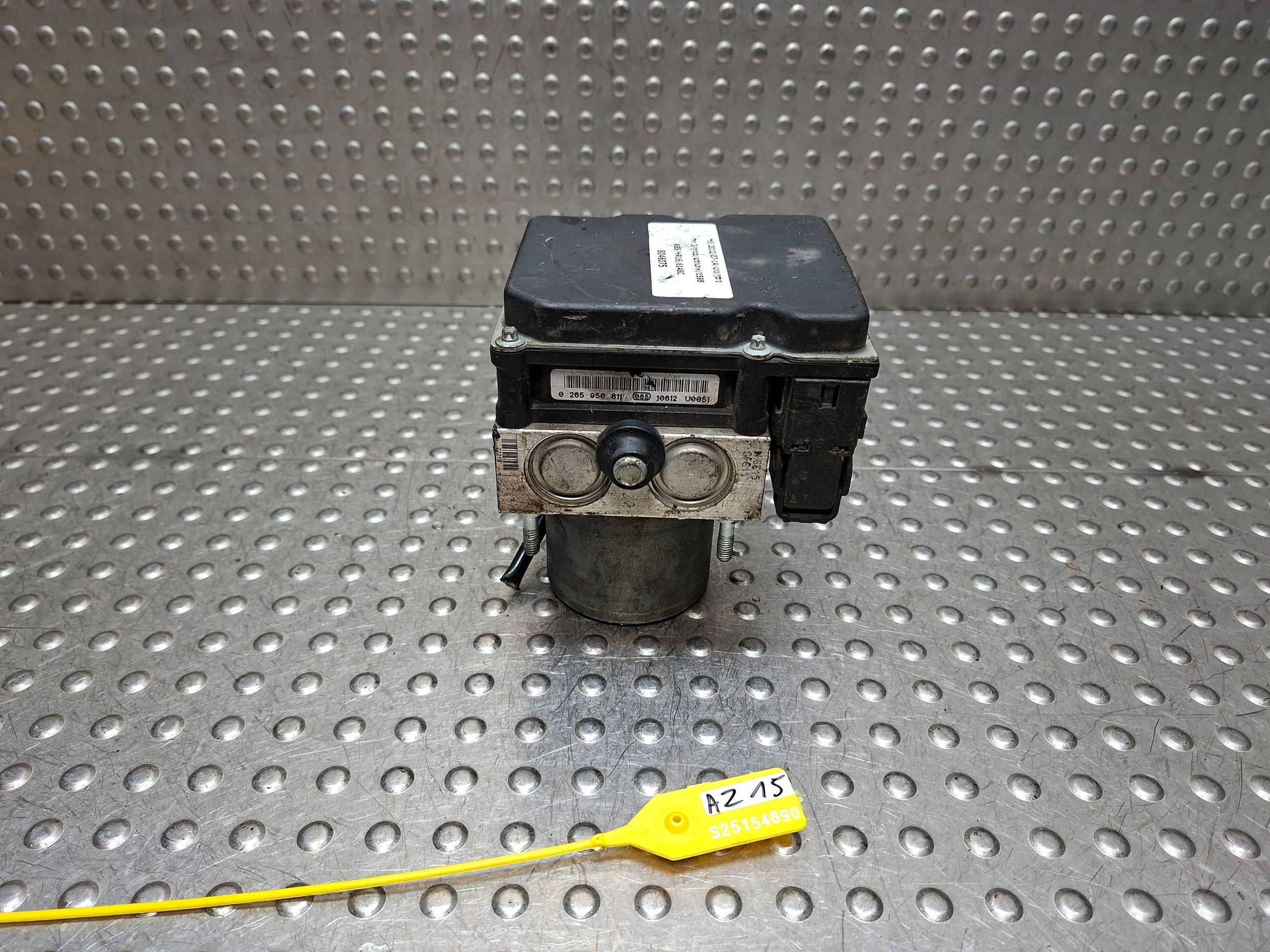 pump control unit ABS NISSAN NOTE E11 06-12 476609U40A 0265950811