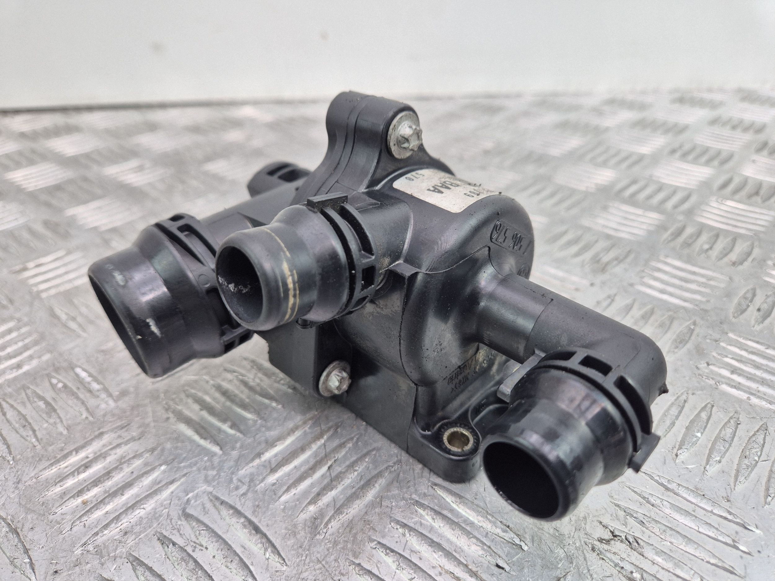 csomag termostatu BMW 3 E90 E91 320i N46B20B 7551570