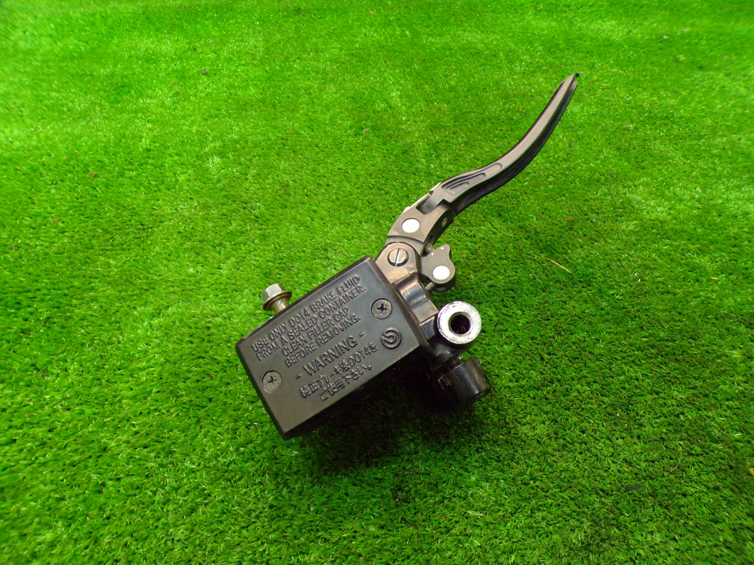 Главный тормозной цилиндр передний передний YAMAHA FZ6 04-09r