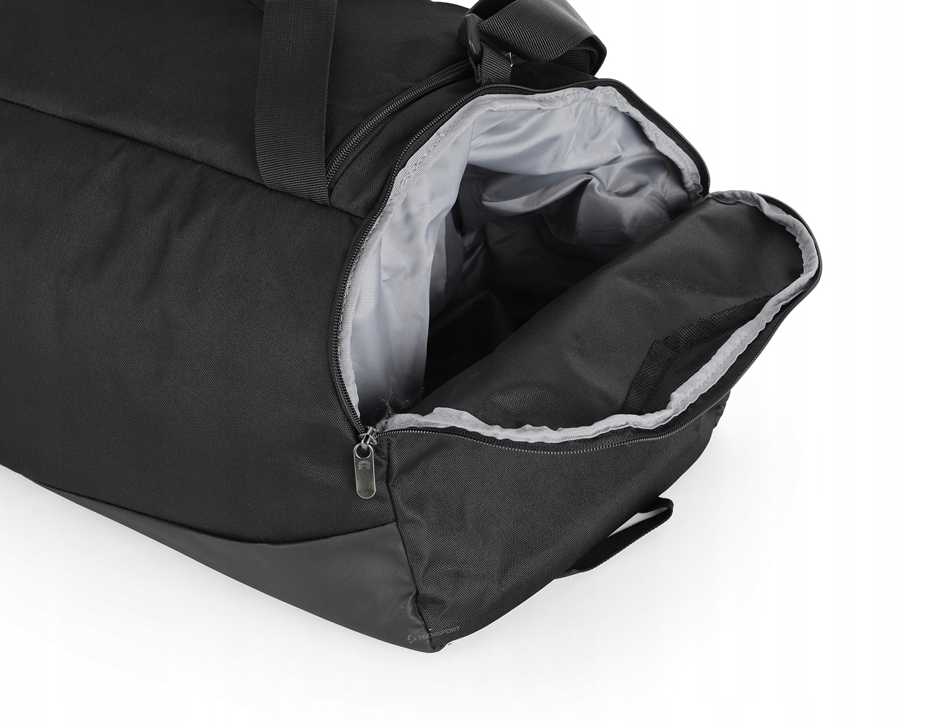 UNDER ARMOUR TORBA SPORTOWA rozm S poj. 40L Długość paska 130 cm