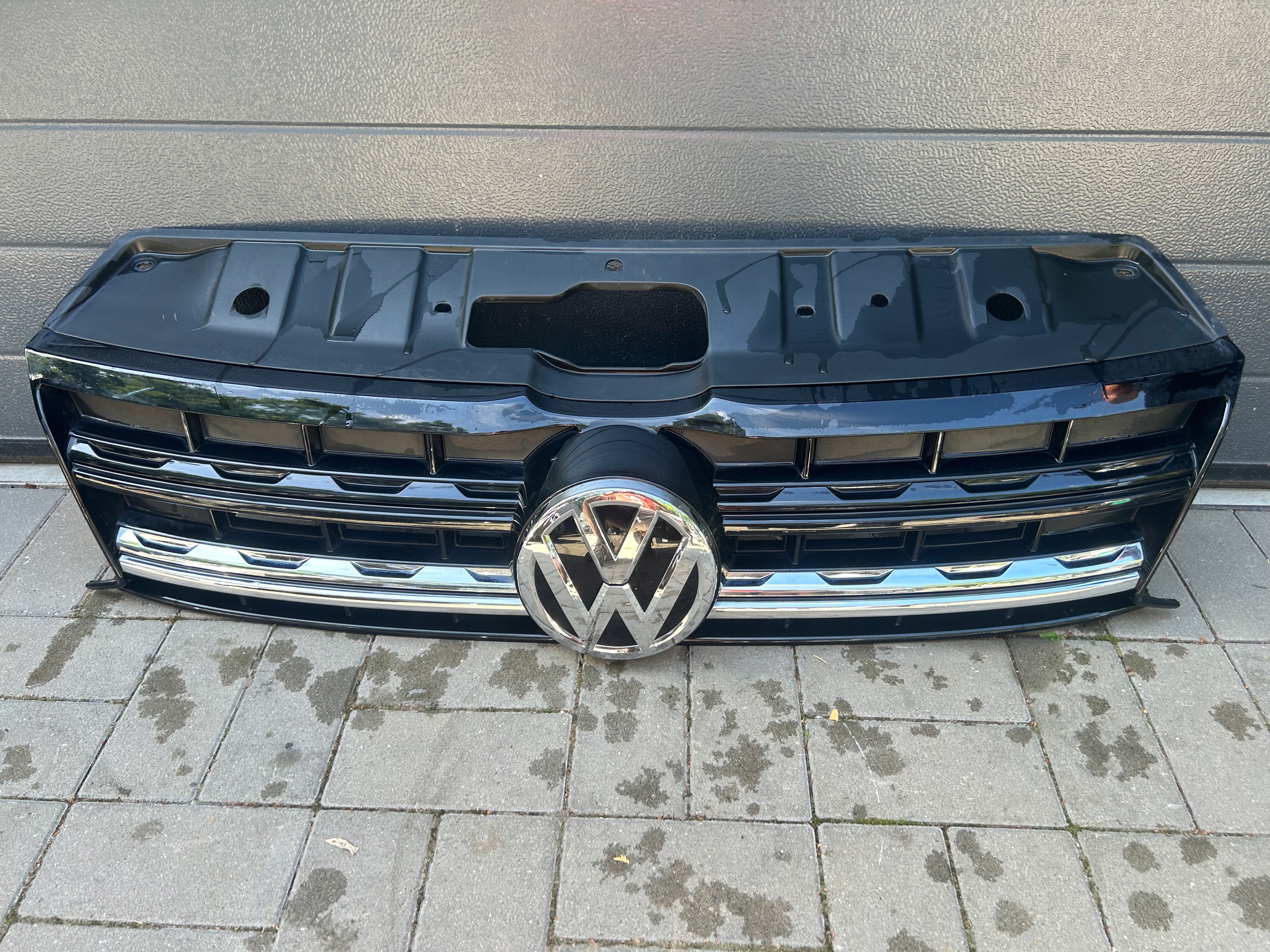 VW Amarok РЕСТАЙЛИНГh6853651 CHROM решетка радиатора решётка 2015-