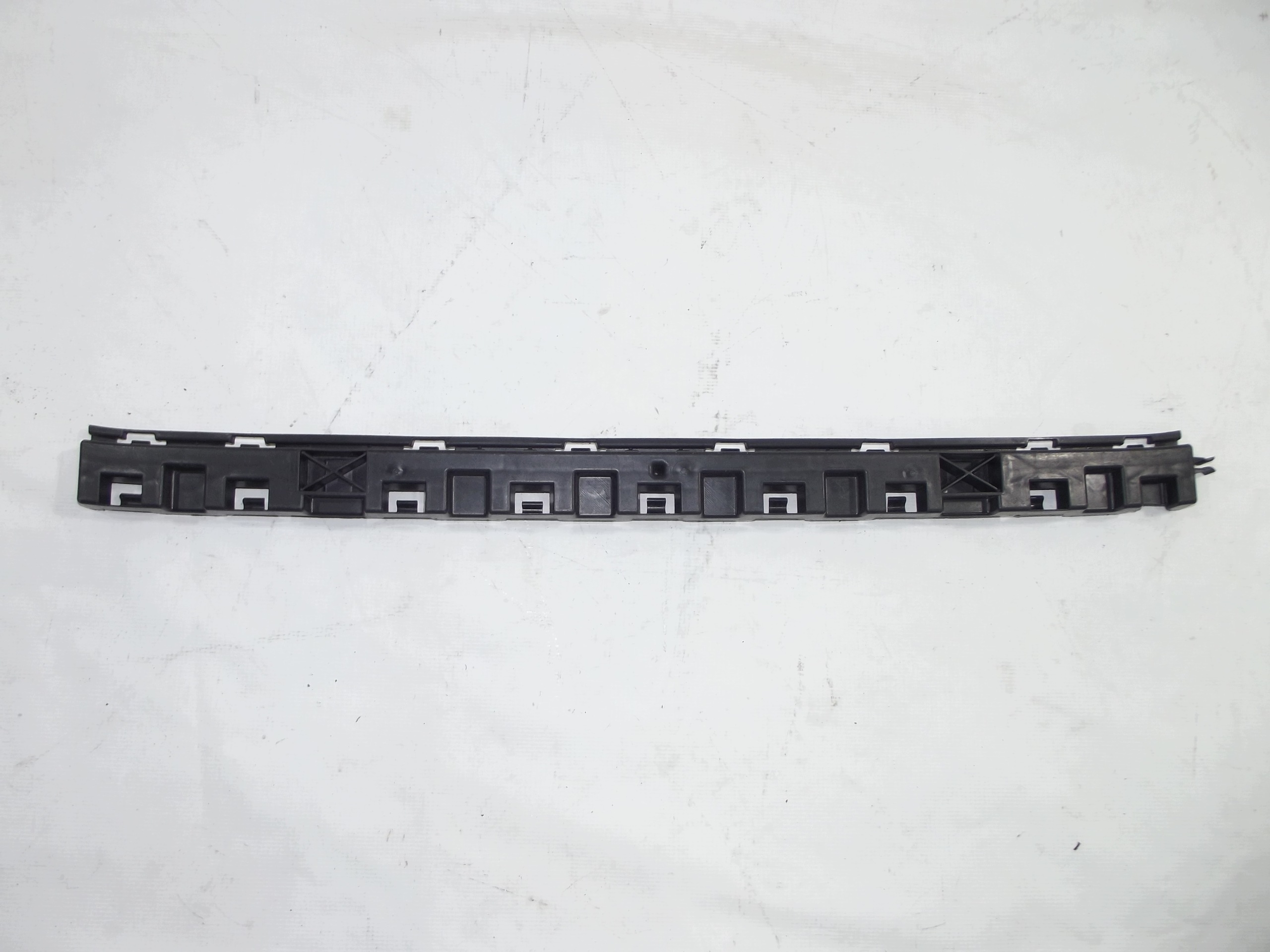 Mercedes A klasa W176 bumper bracket rear part A1768850065