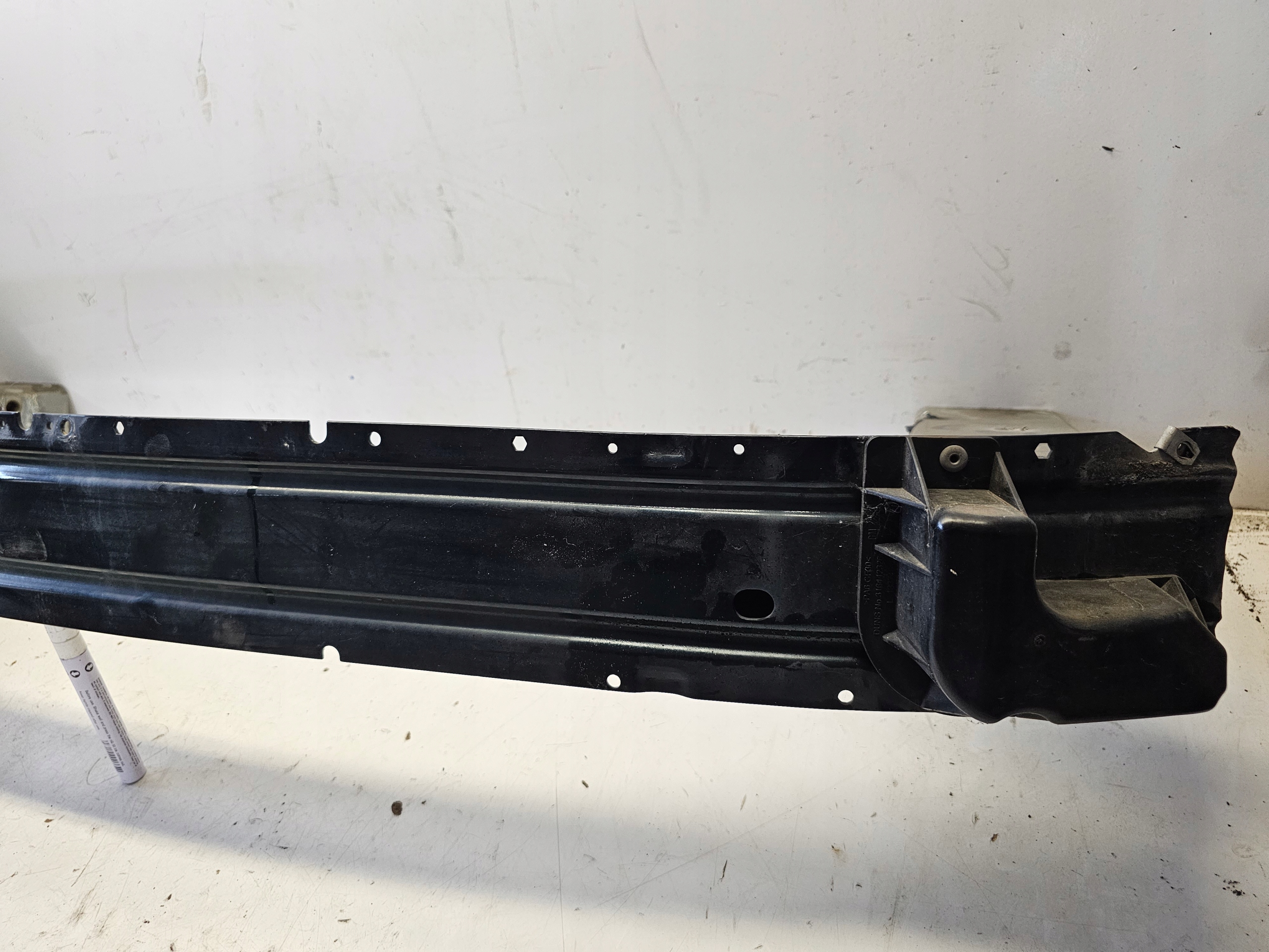 OPEL ZAFIRA C bumper support front pillar below front bumper Z30V